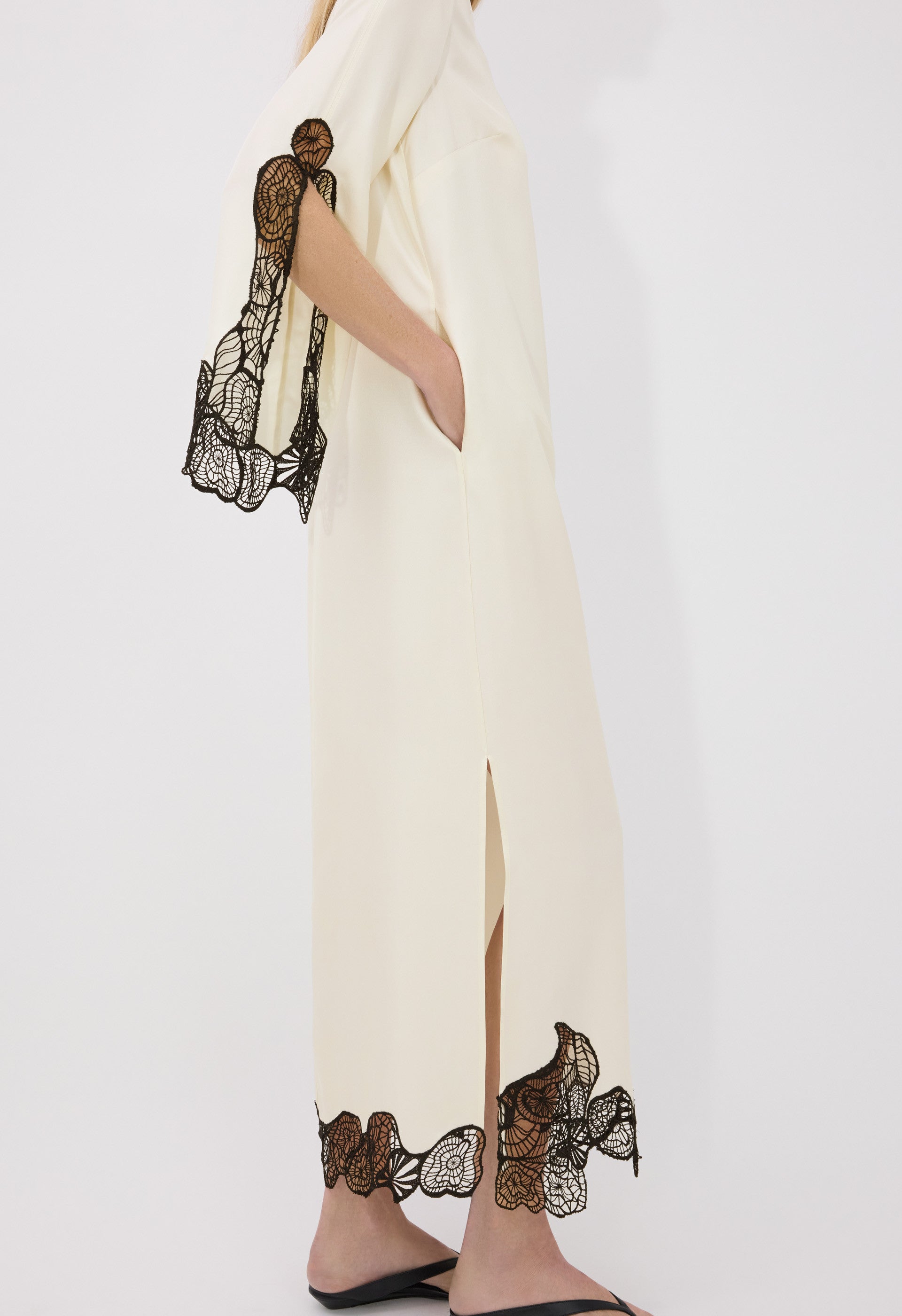 SOTO Longsleeves dress with lace
