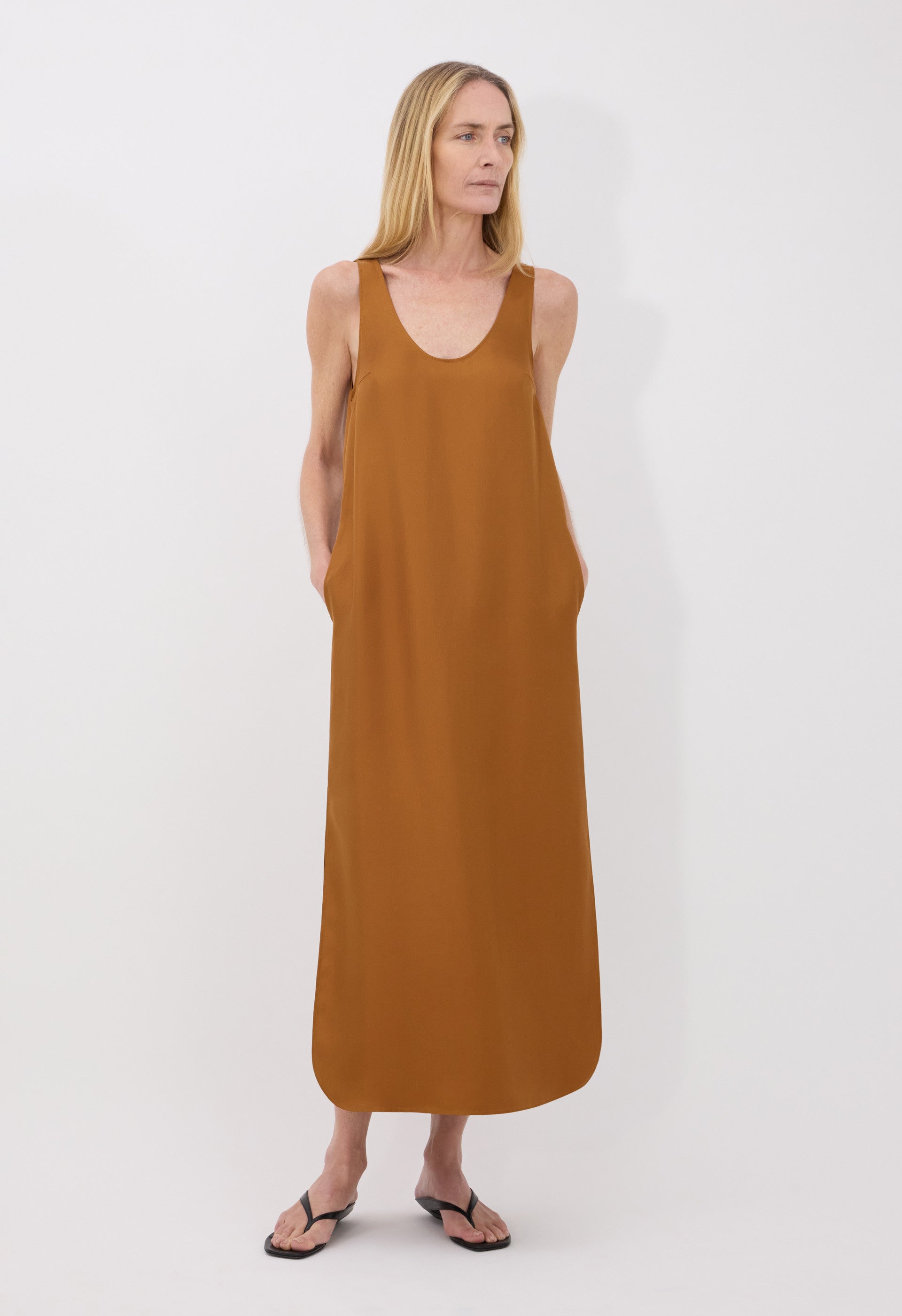 NADA Robe longue en sergé de soie