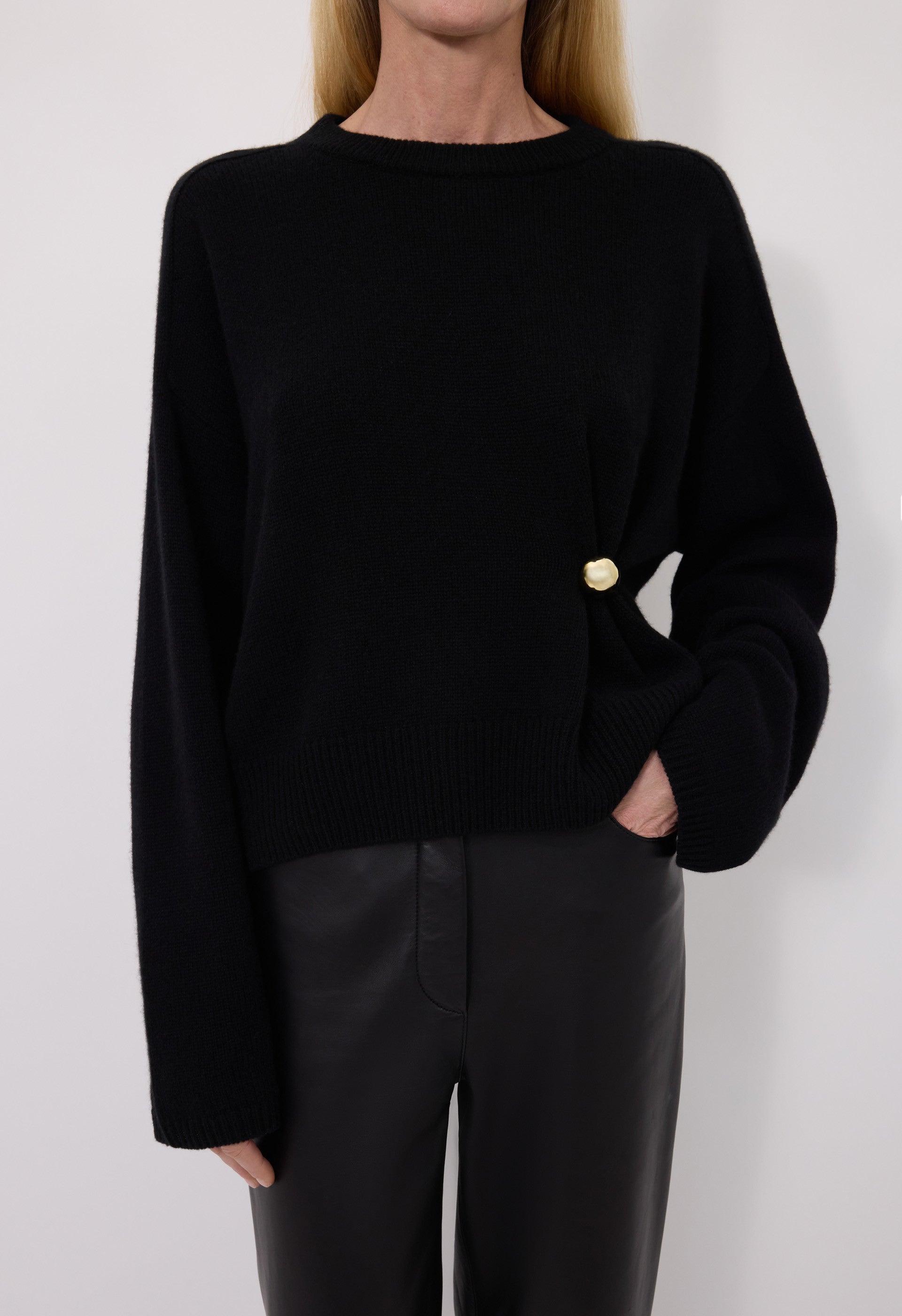 BILL Metal ornament cashmere sweater
