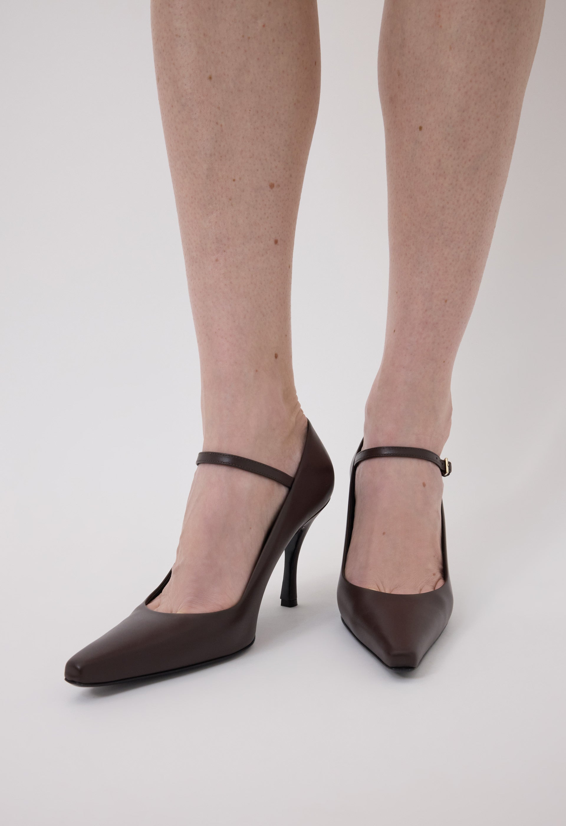 CAREY Leather pumps