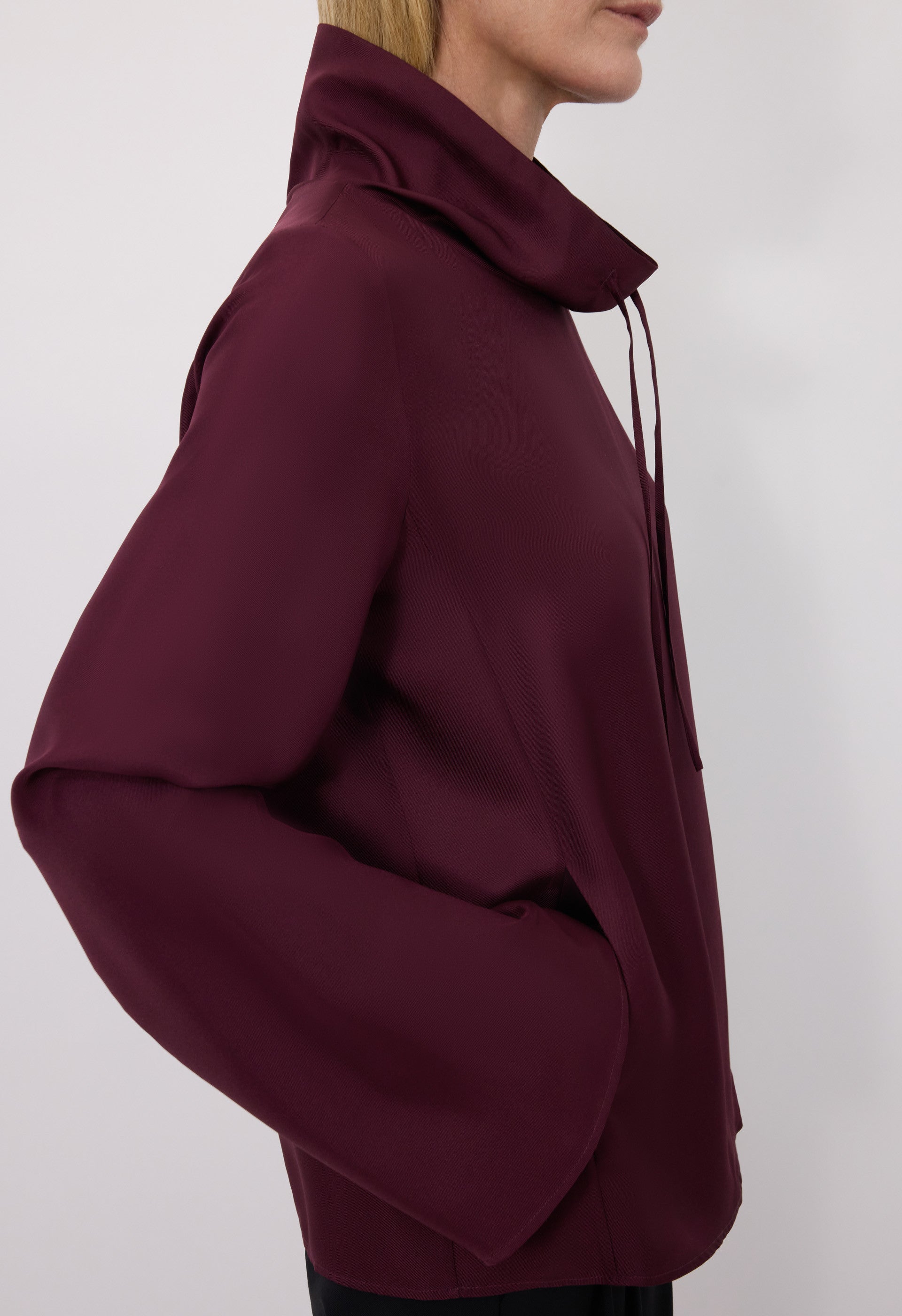 CYNA Silk top