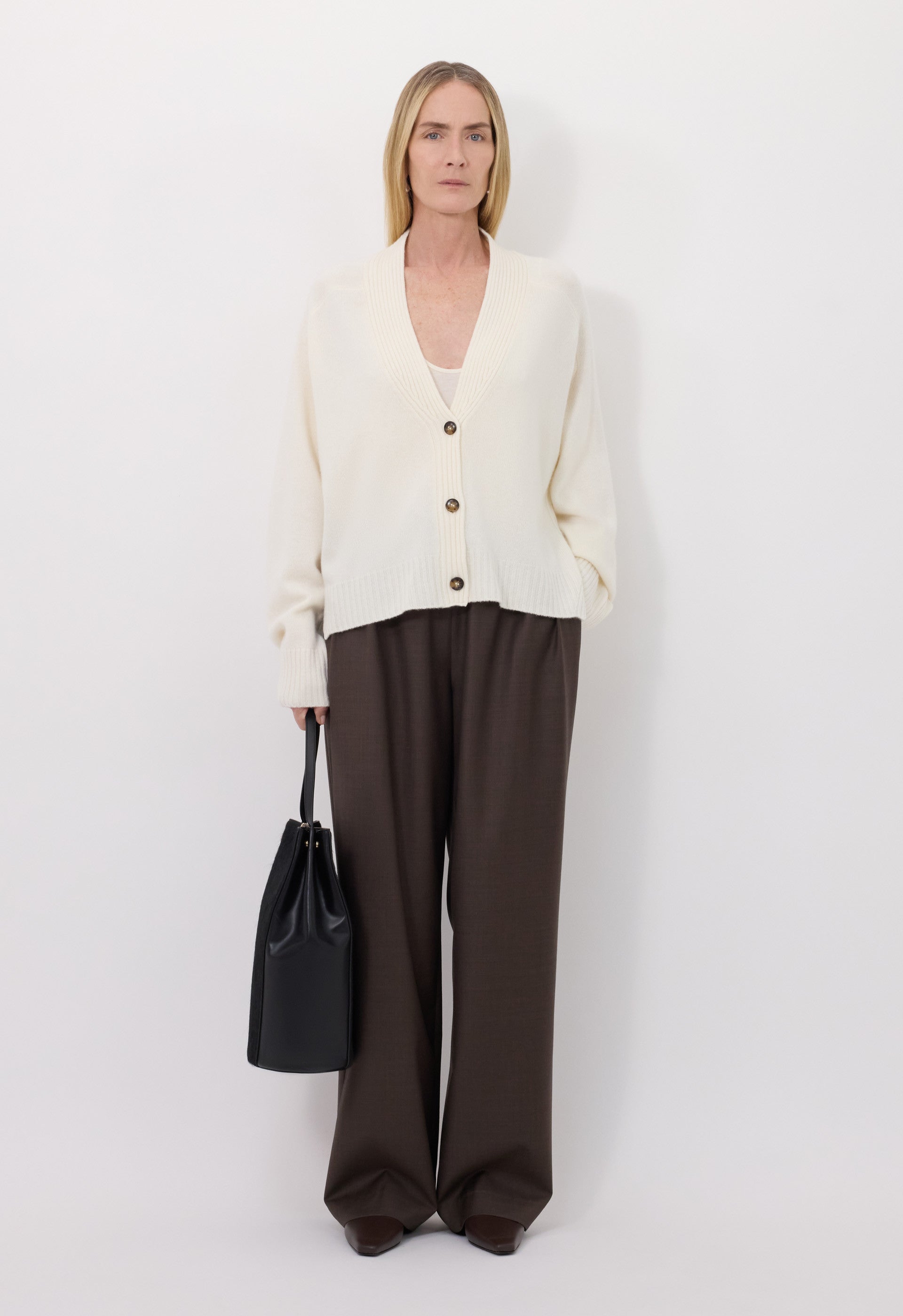 KAIA LDS Ribbed neckline cardigan