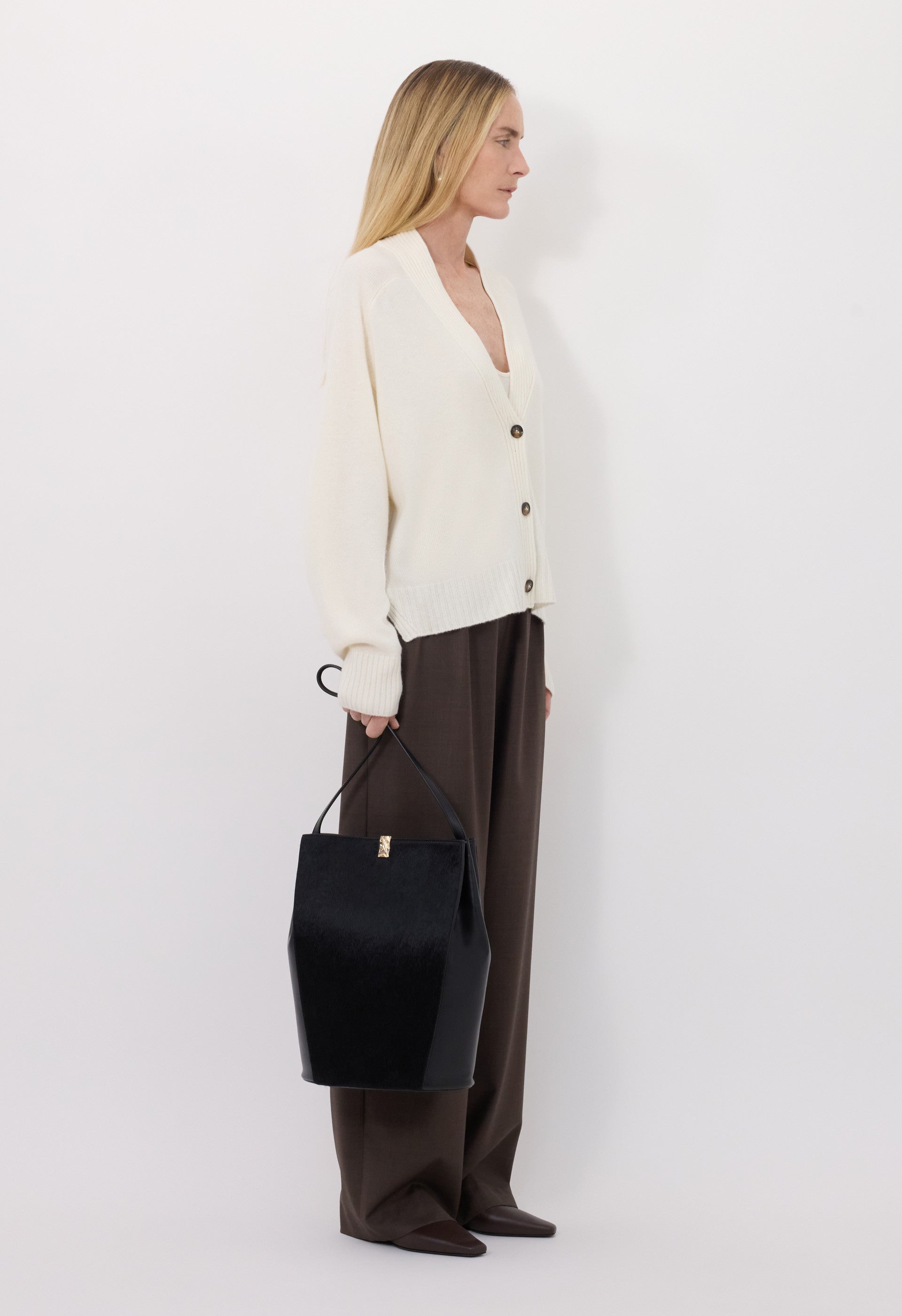 KAIA LDS Ribbed neckline cardigan