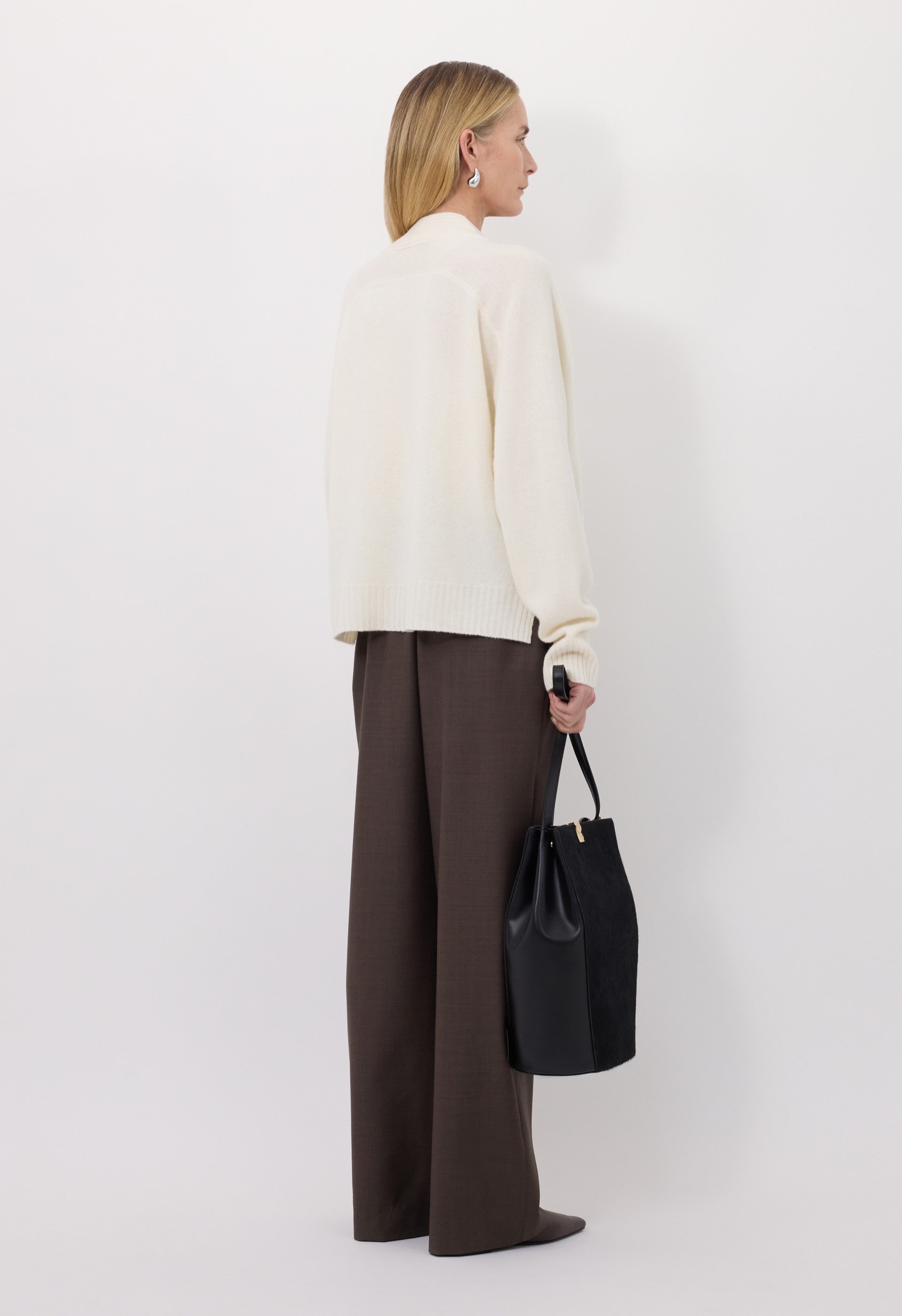 KAIA LDS Ribbed neckline cardigan