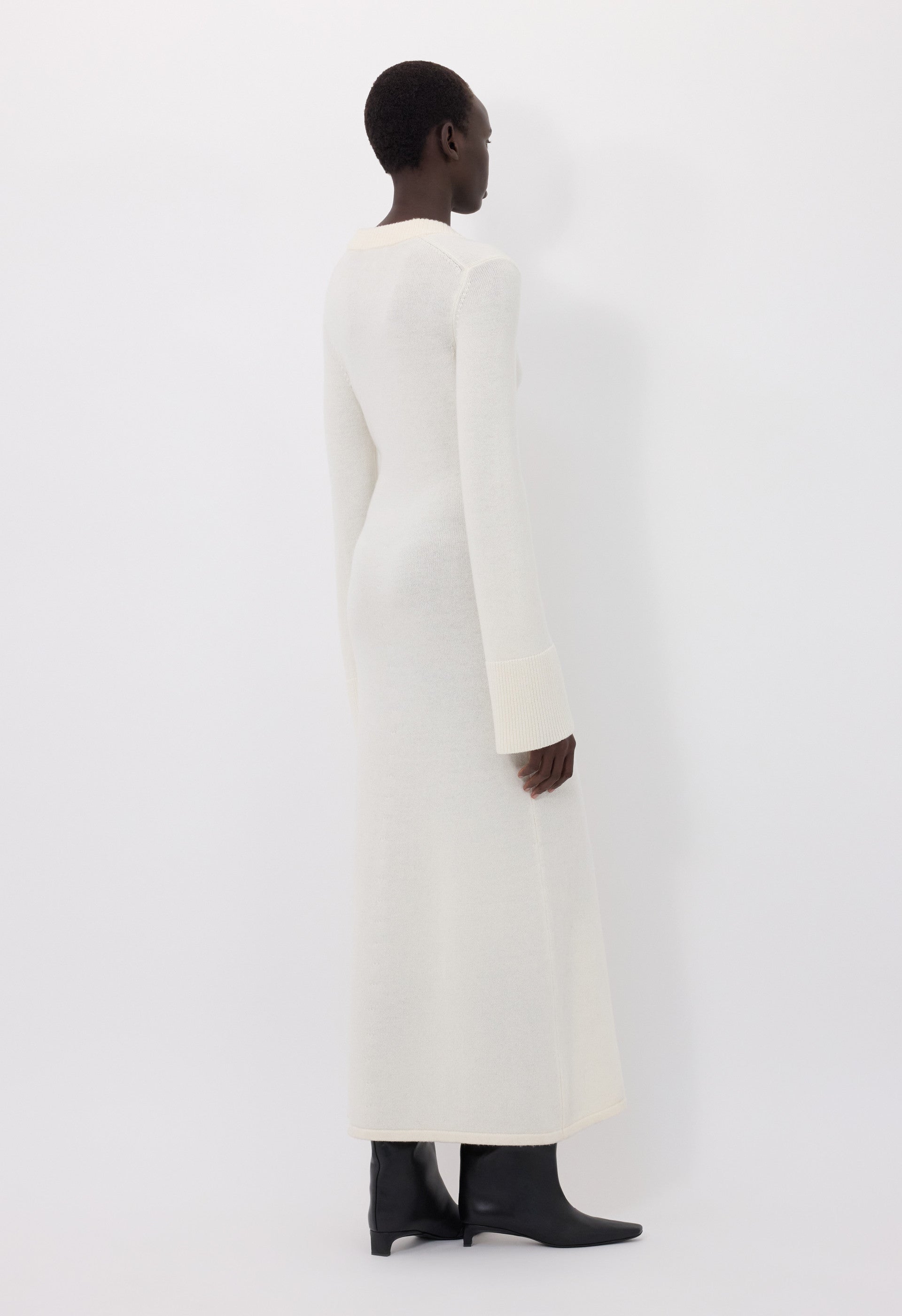 ARI Long knit dress