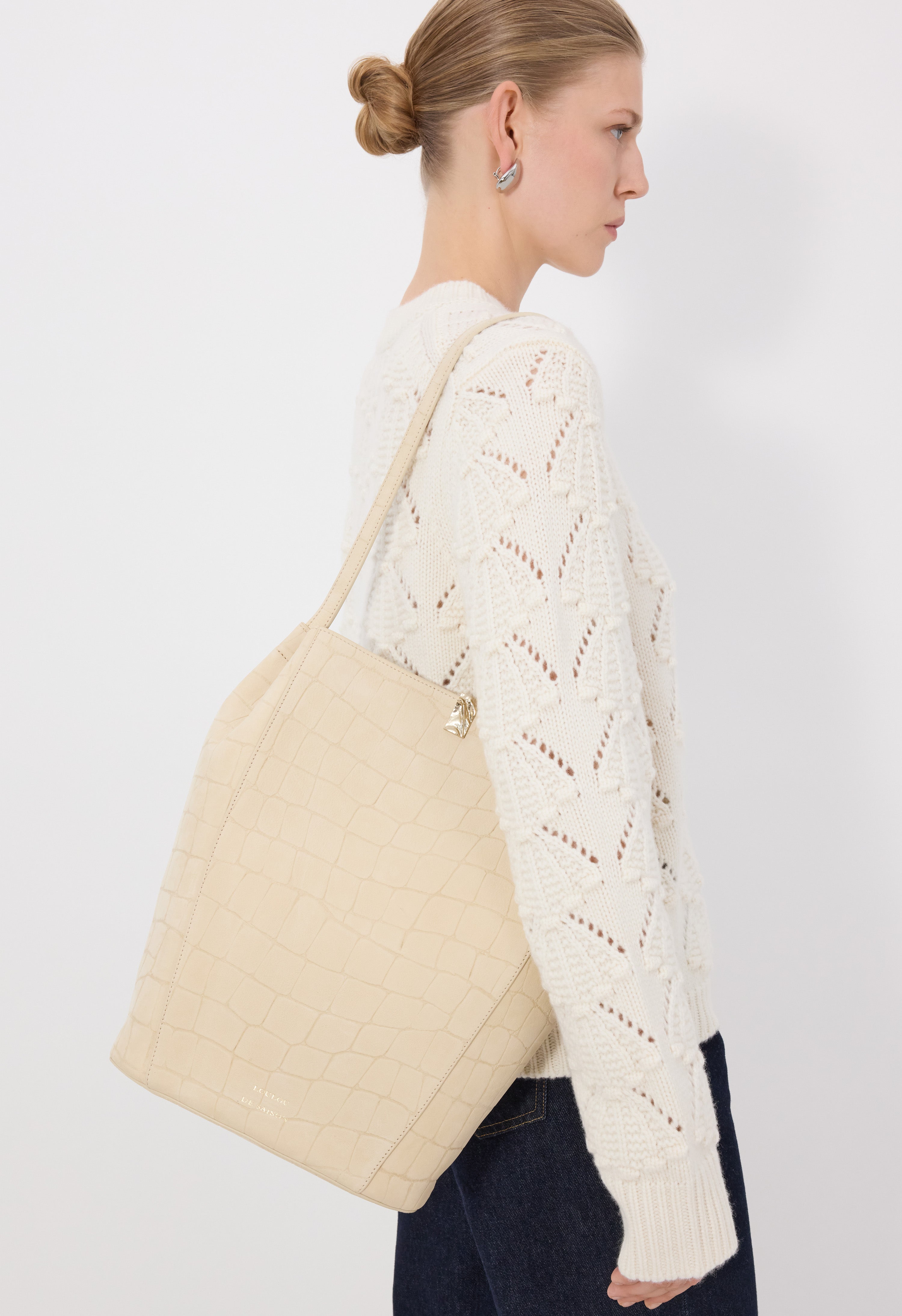 AUDREY Sac seau en cuir nubuck embossé