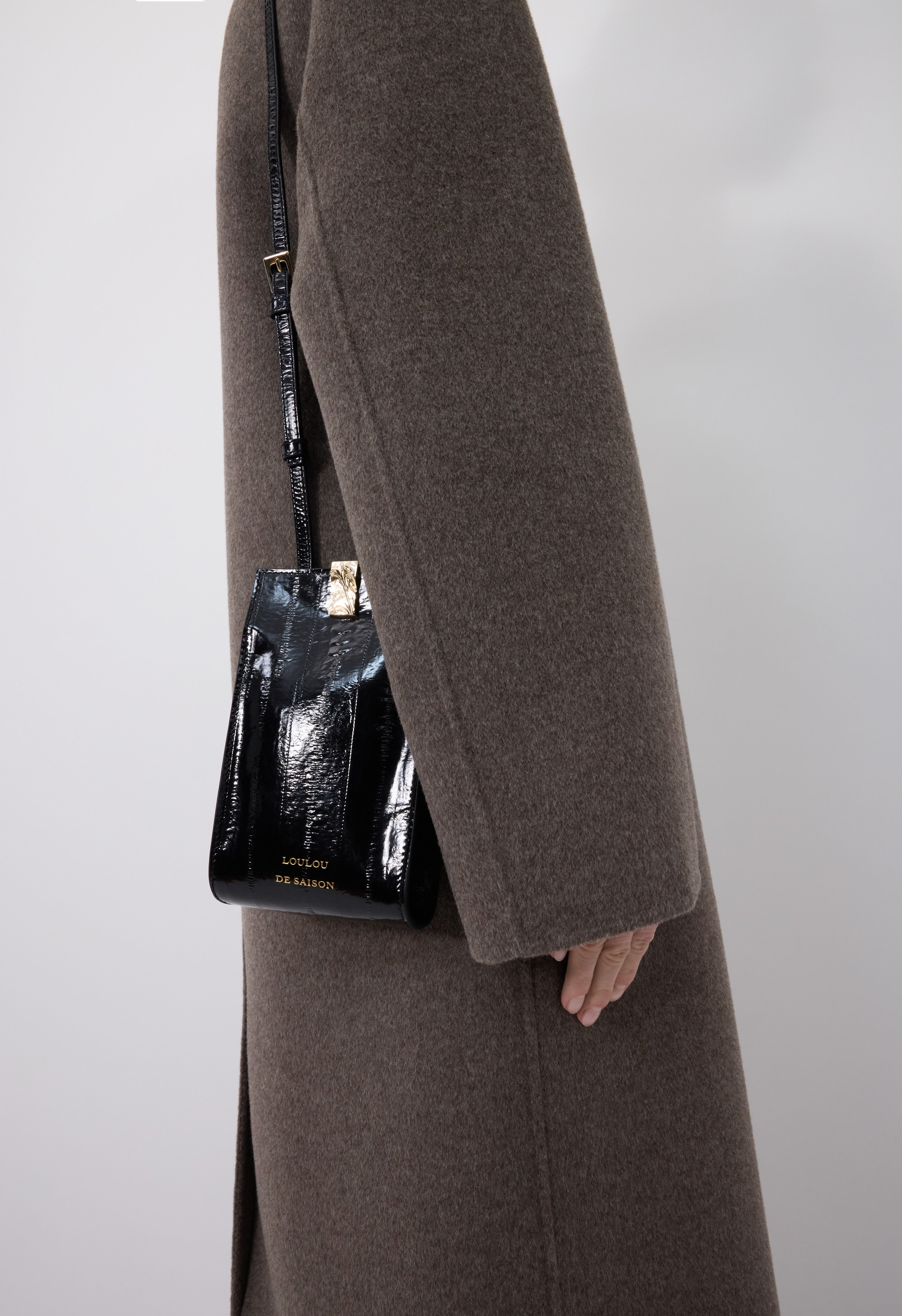 NERI Mini sac bandoulière en cuir effet anguille
