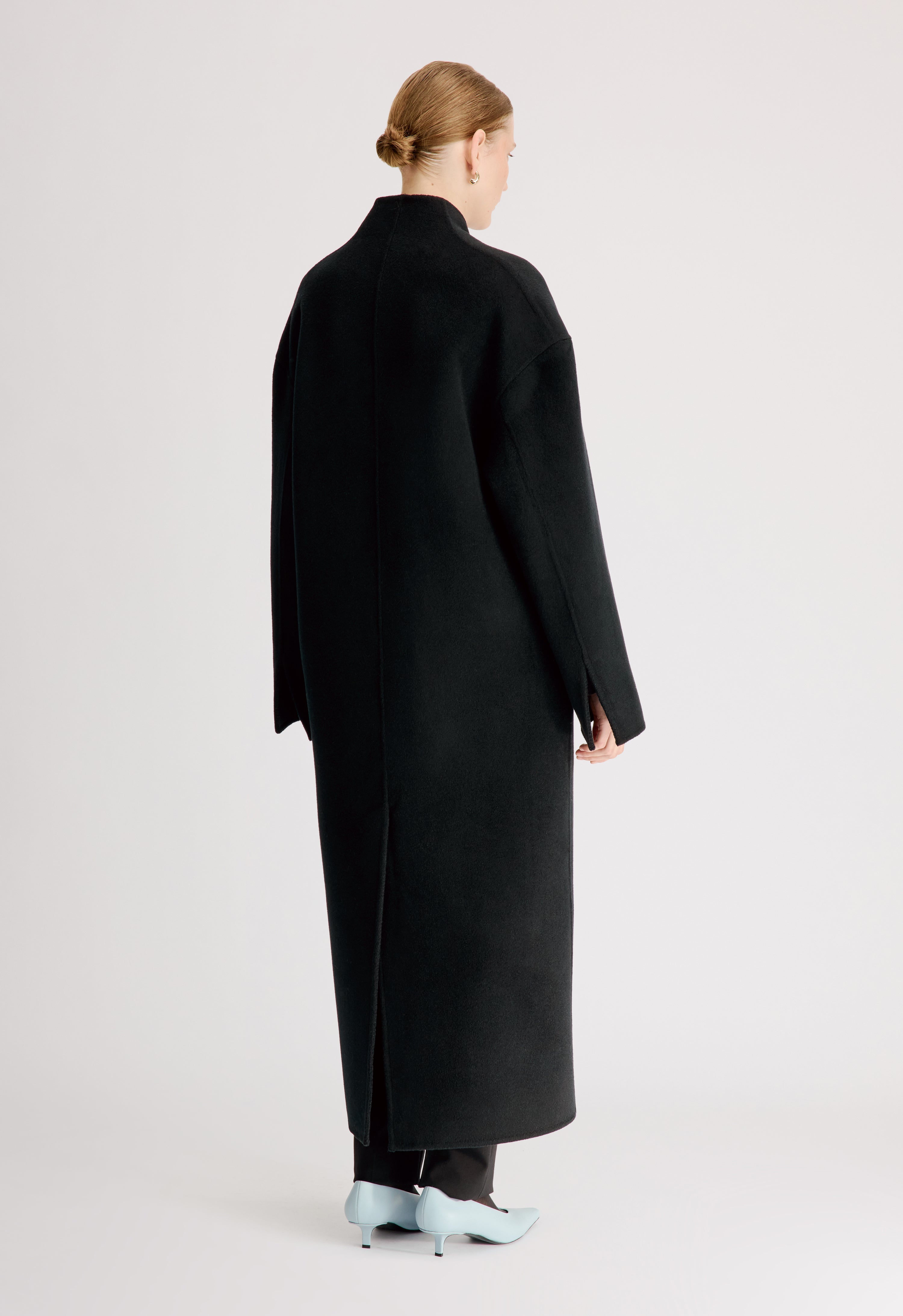 ARIS Oversized double breasted coat