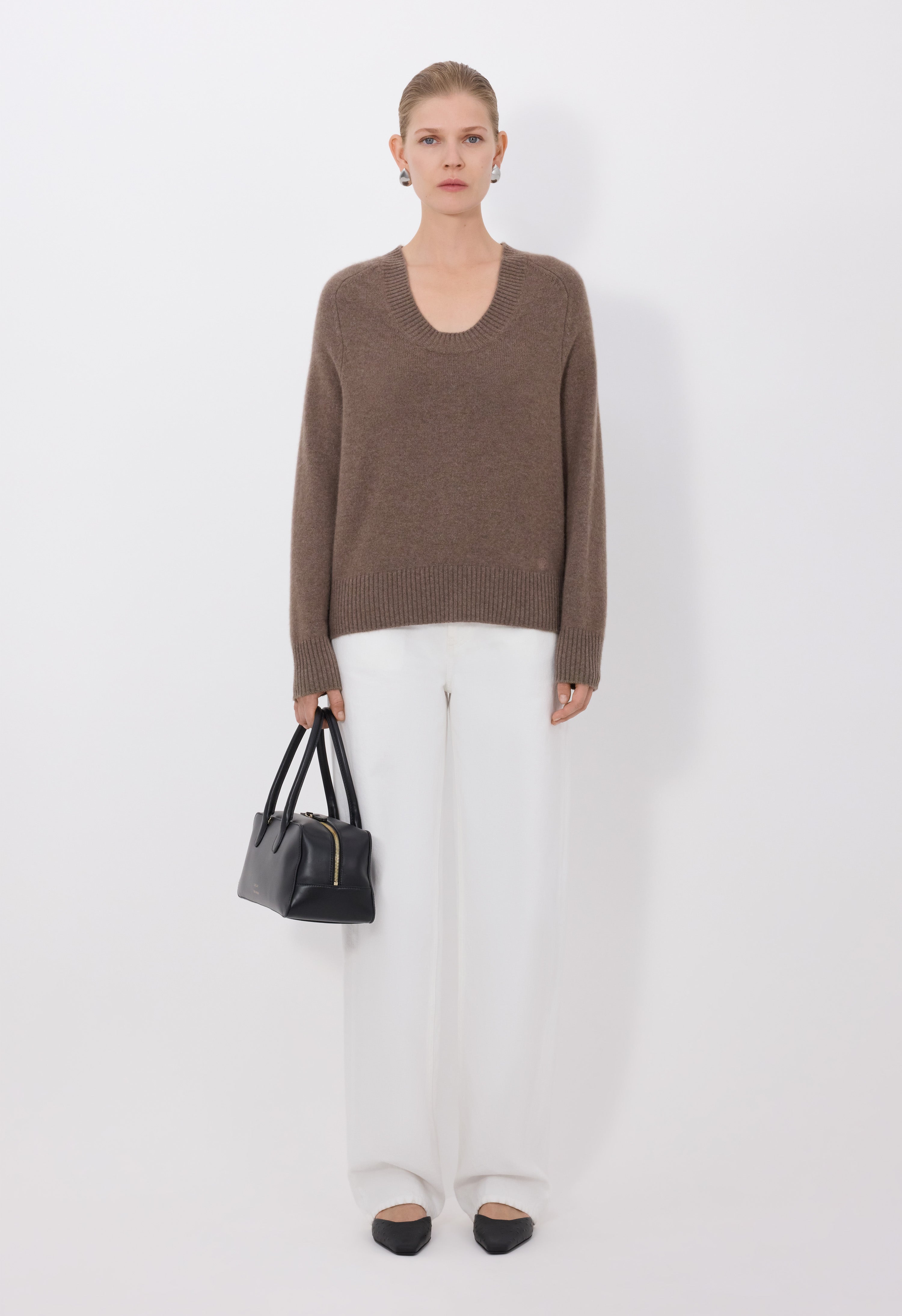BAJI U neck cashmere sweater