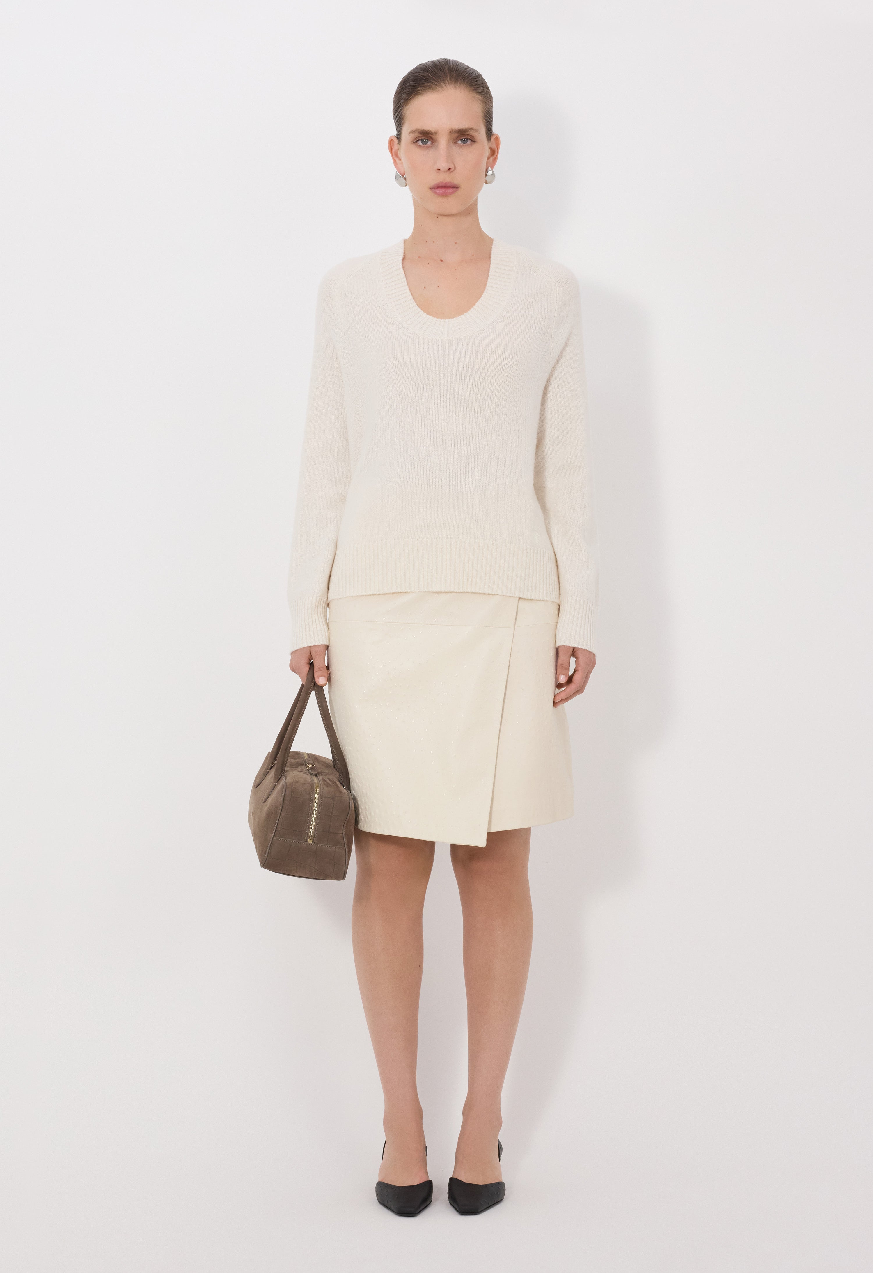 BAJI U neck cashmere sweater