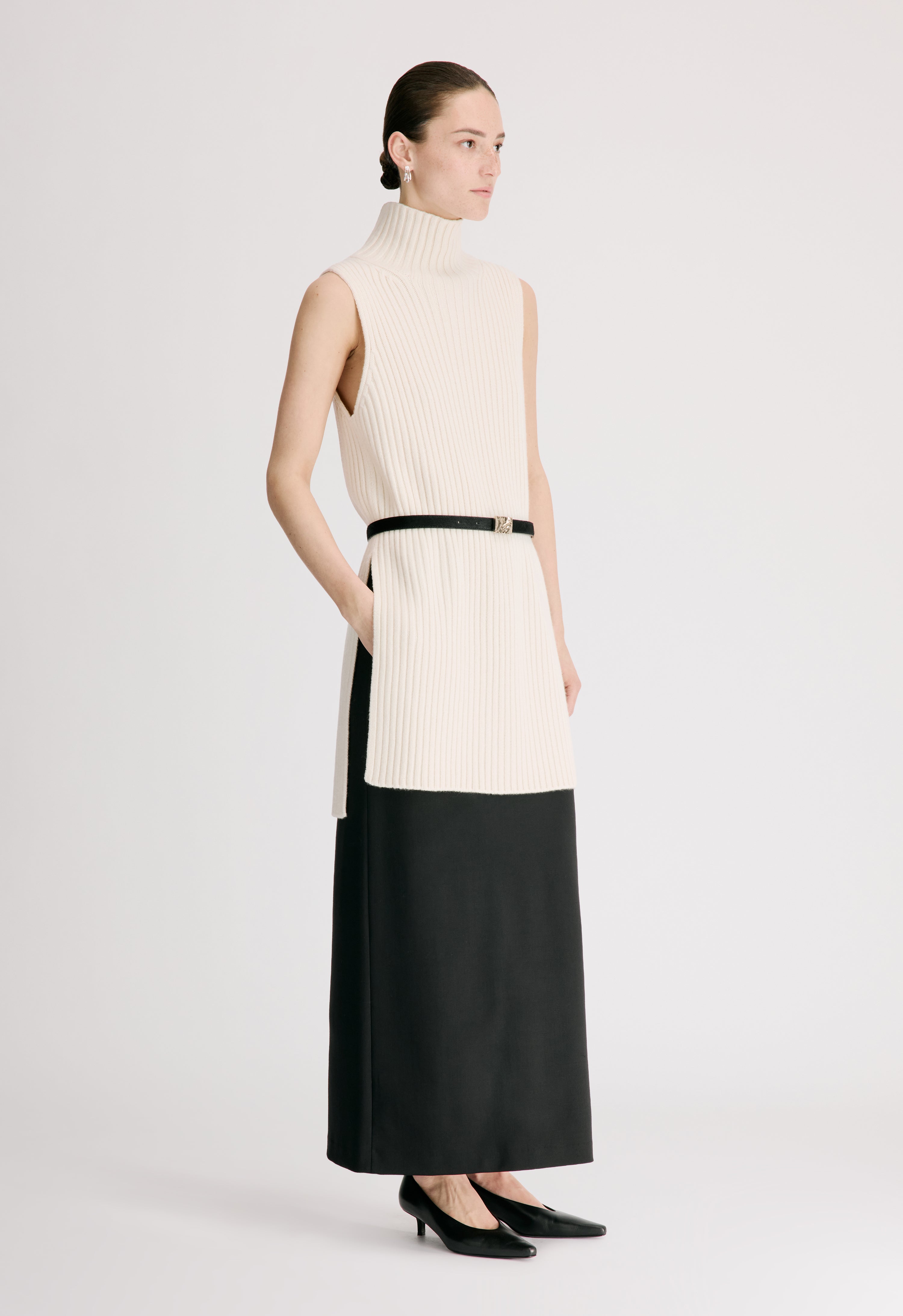 BECCA Stand collar sweater vest