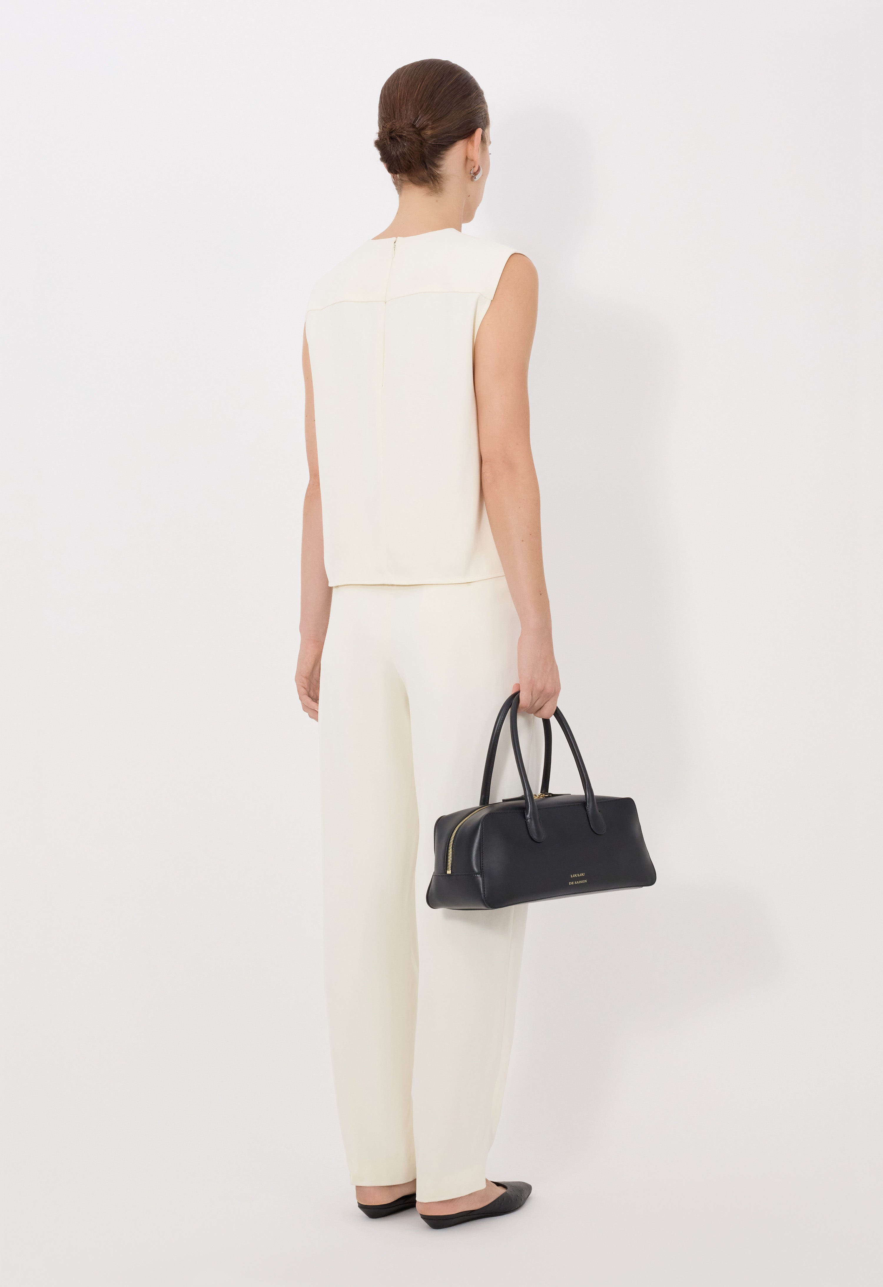 DAIKA Boxy V neck top