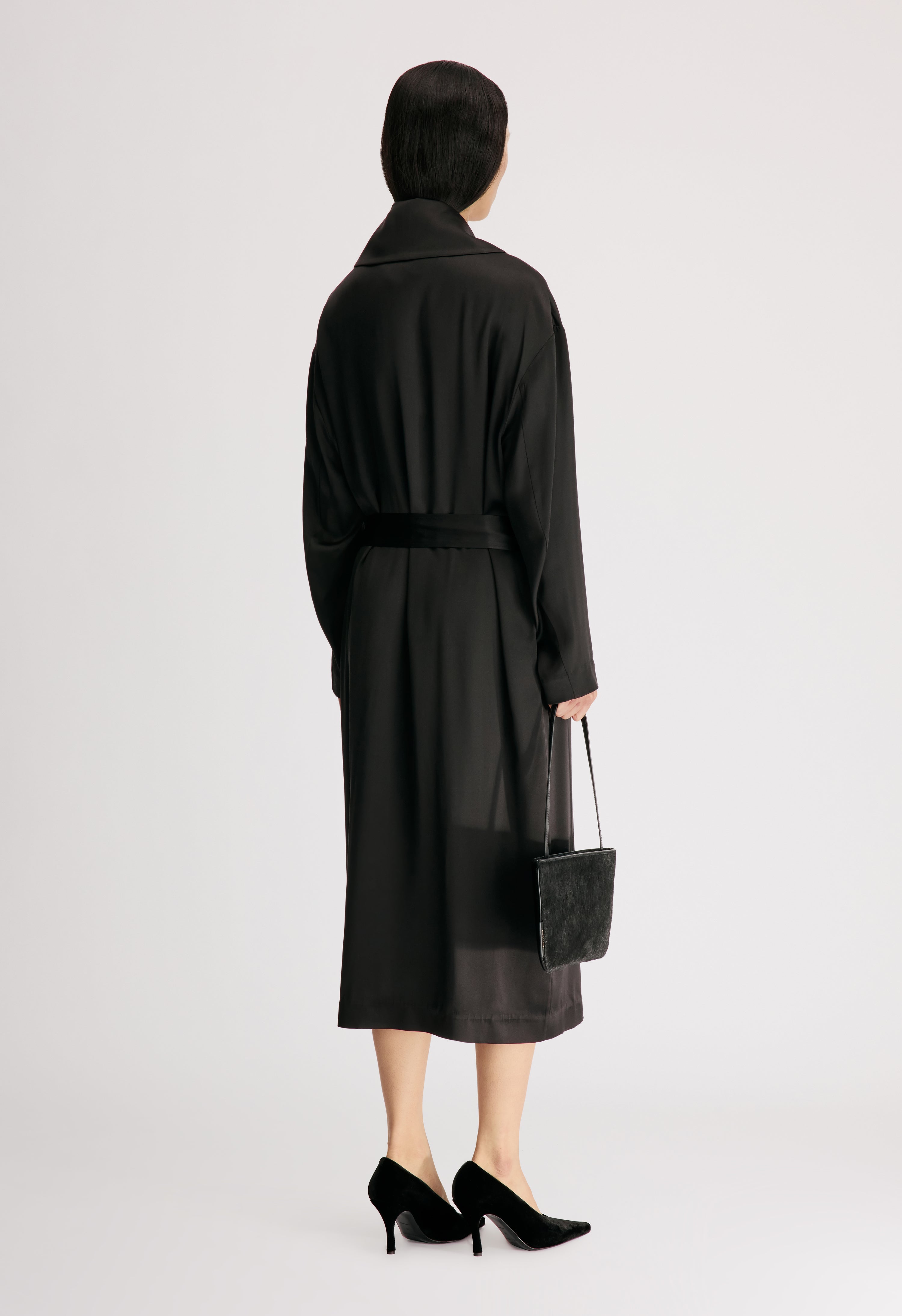ERIKA Robe manteau en satin