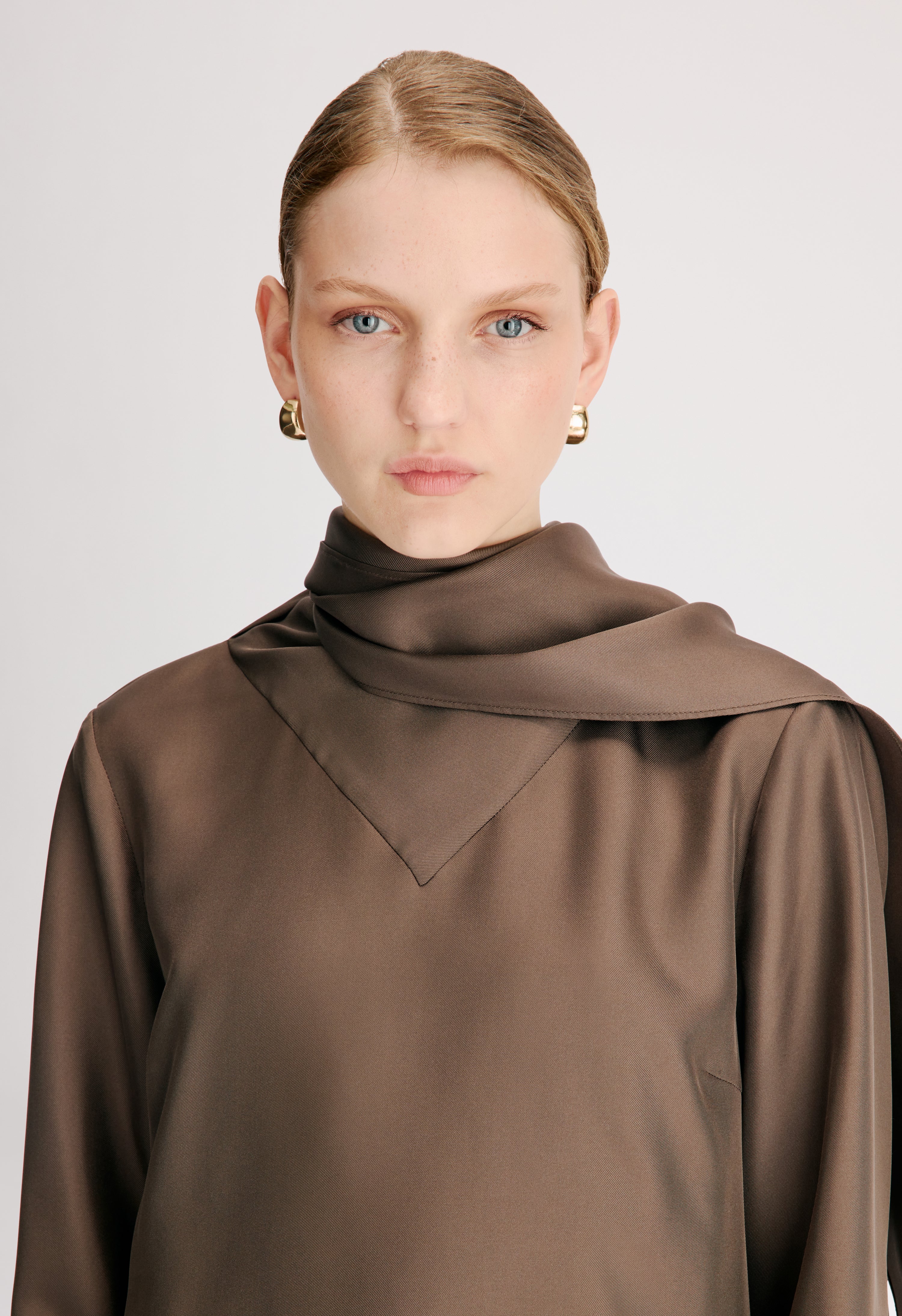 GALA Silk twill scarf top