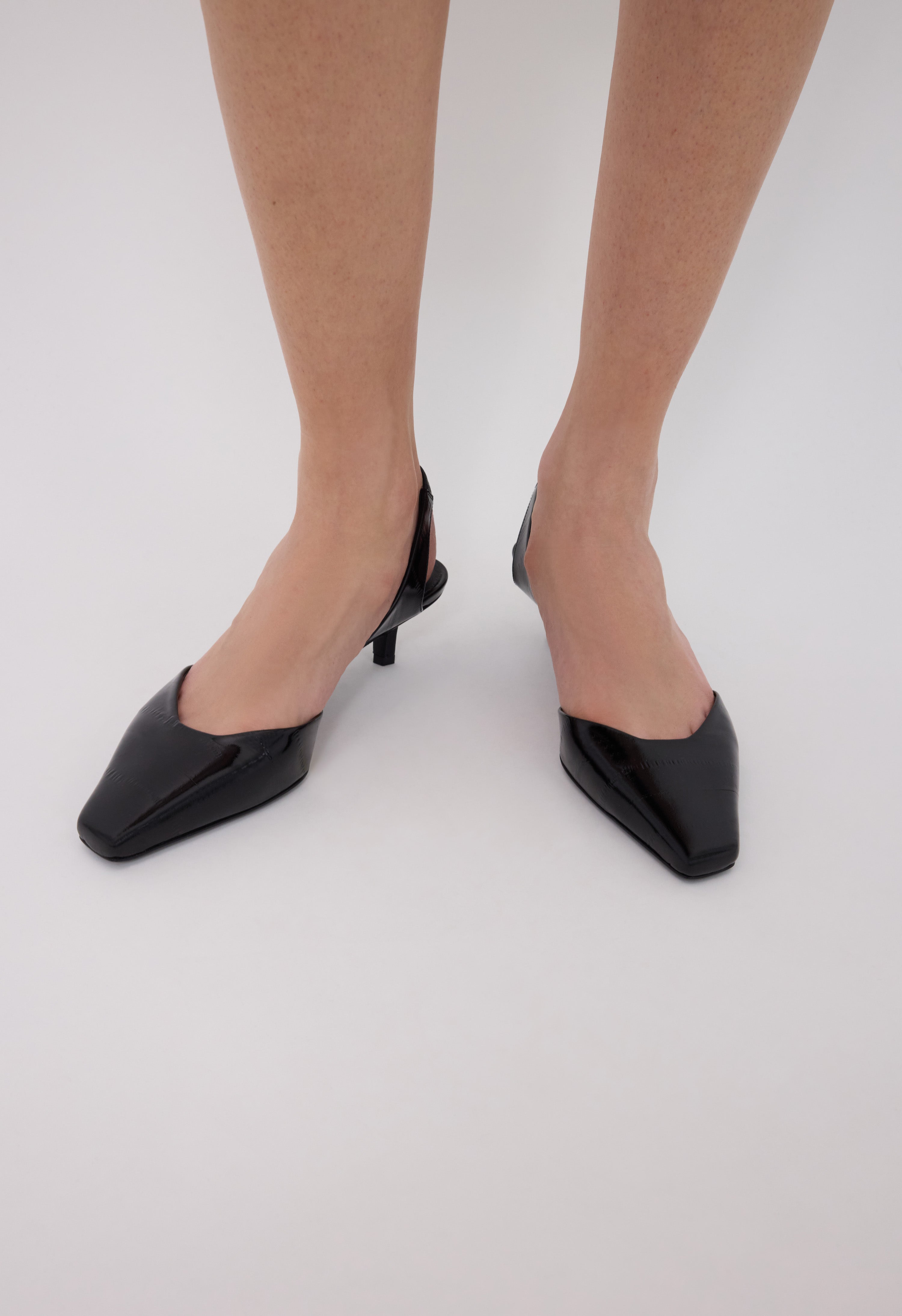 HYDE Eel-effect leather slingback shoes