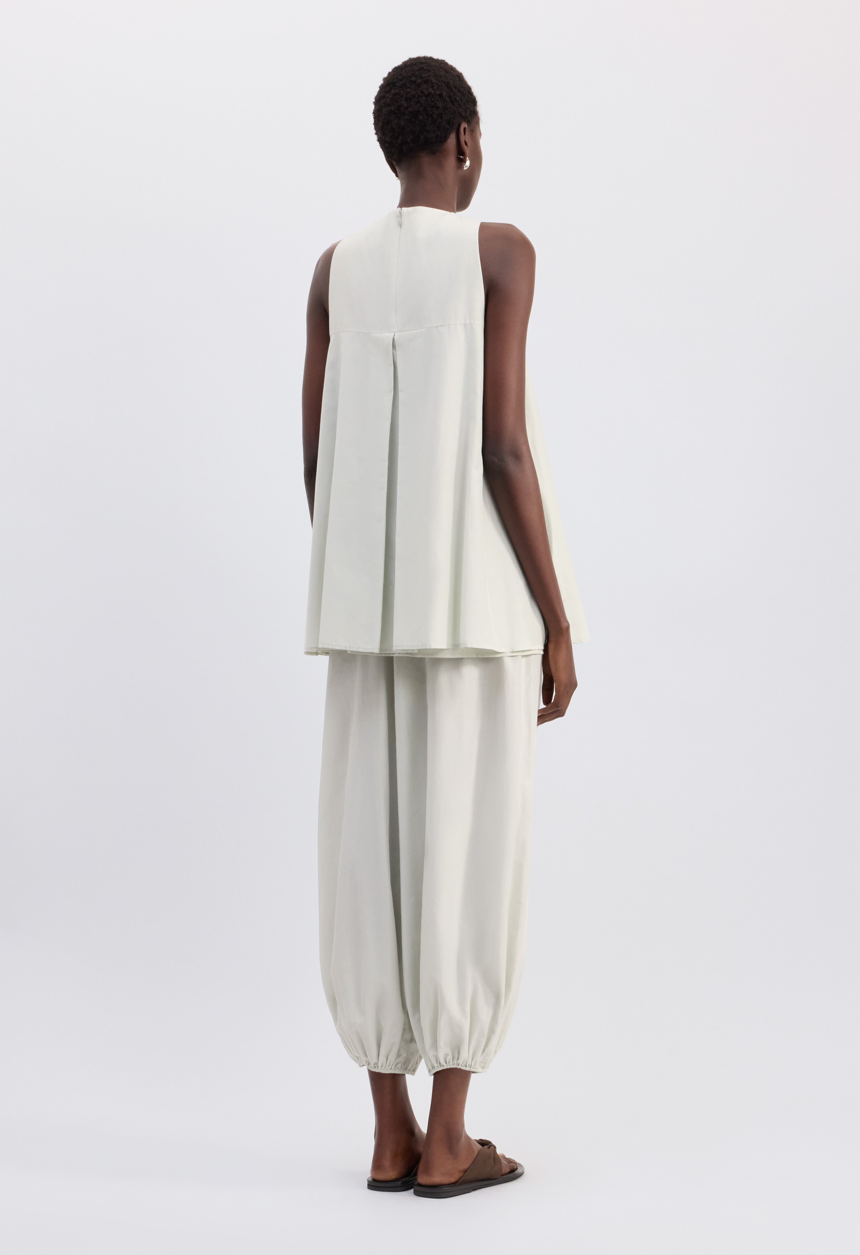 LIAO Flaring gathered top