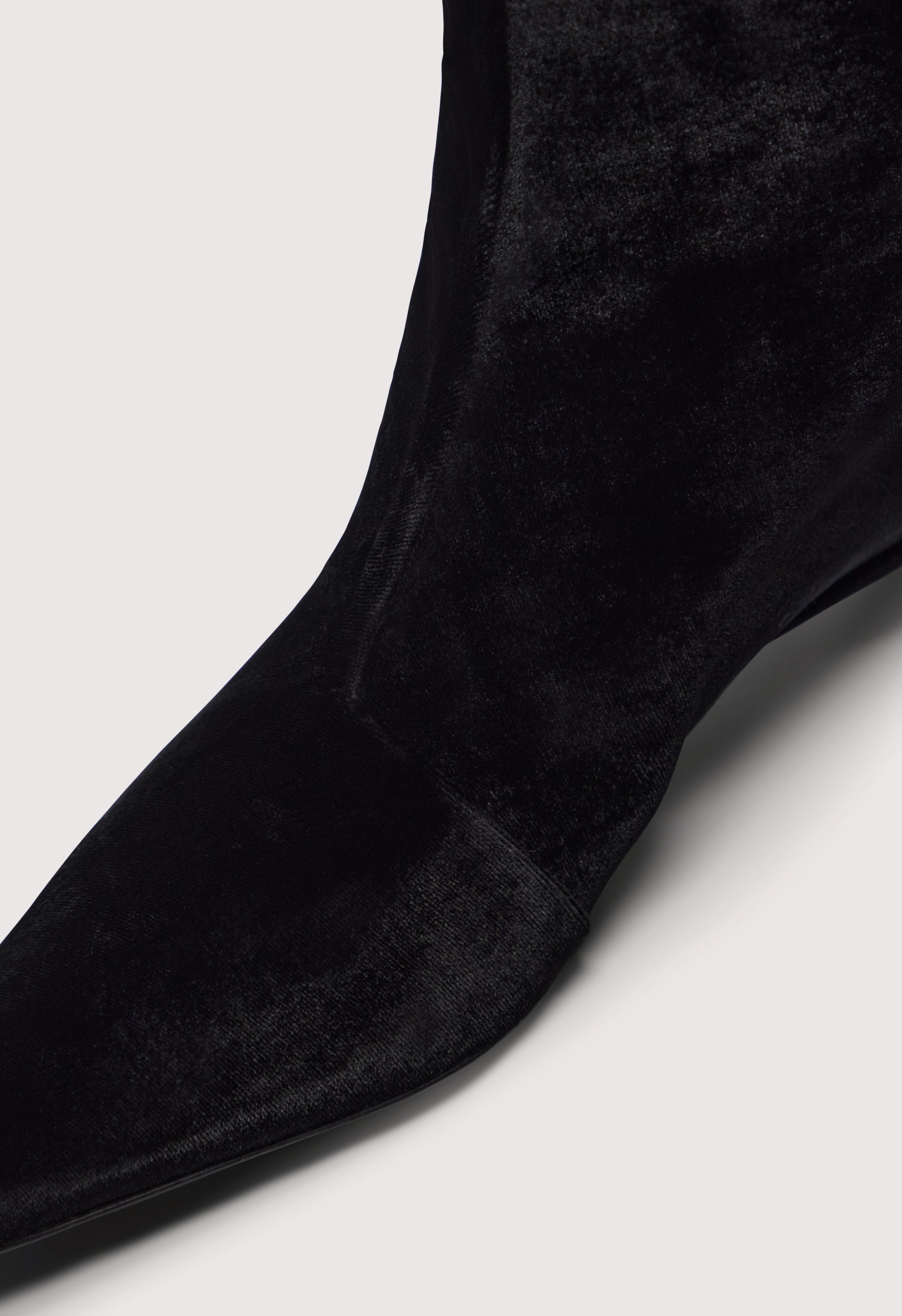 NAOMI Kitten heel velvet boots