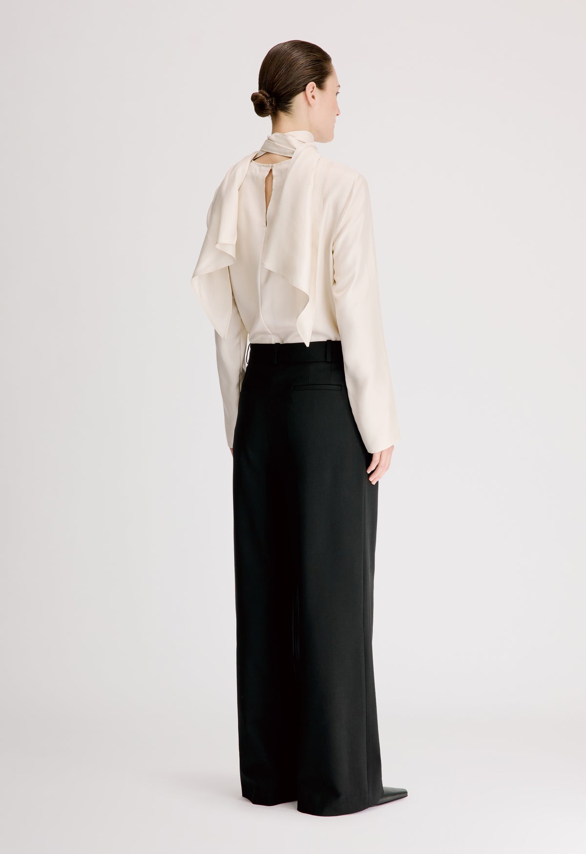 NAT Pleated grain de poudre trousers