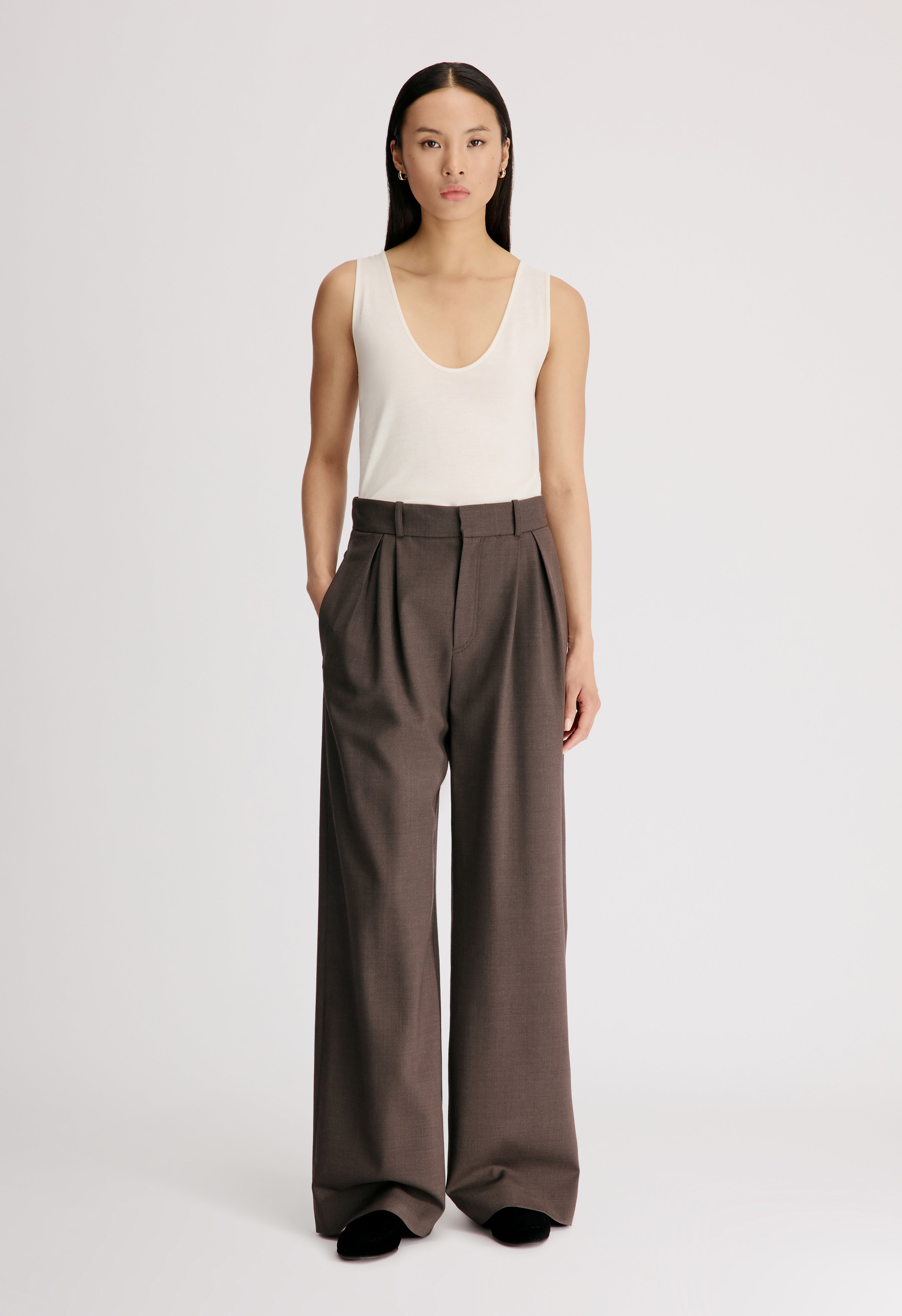 NAT Pleated grain de poudre trousers