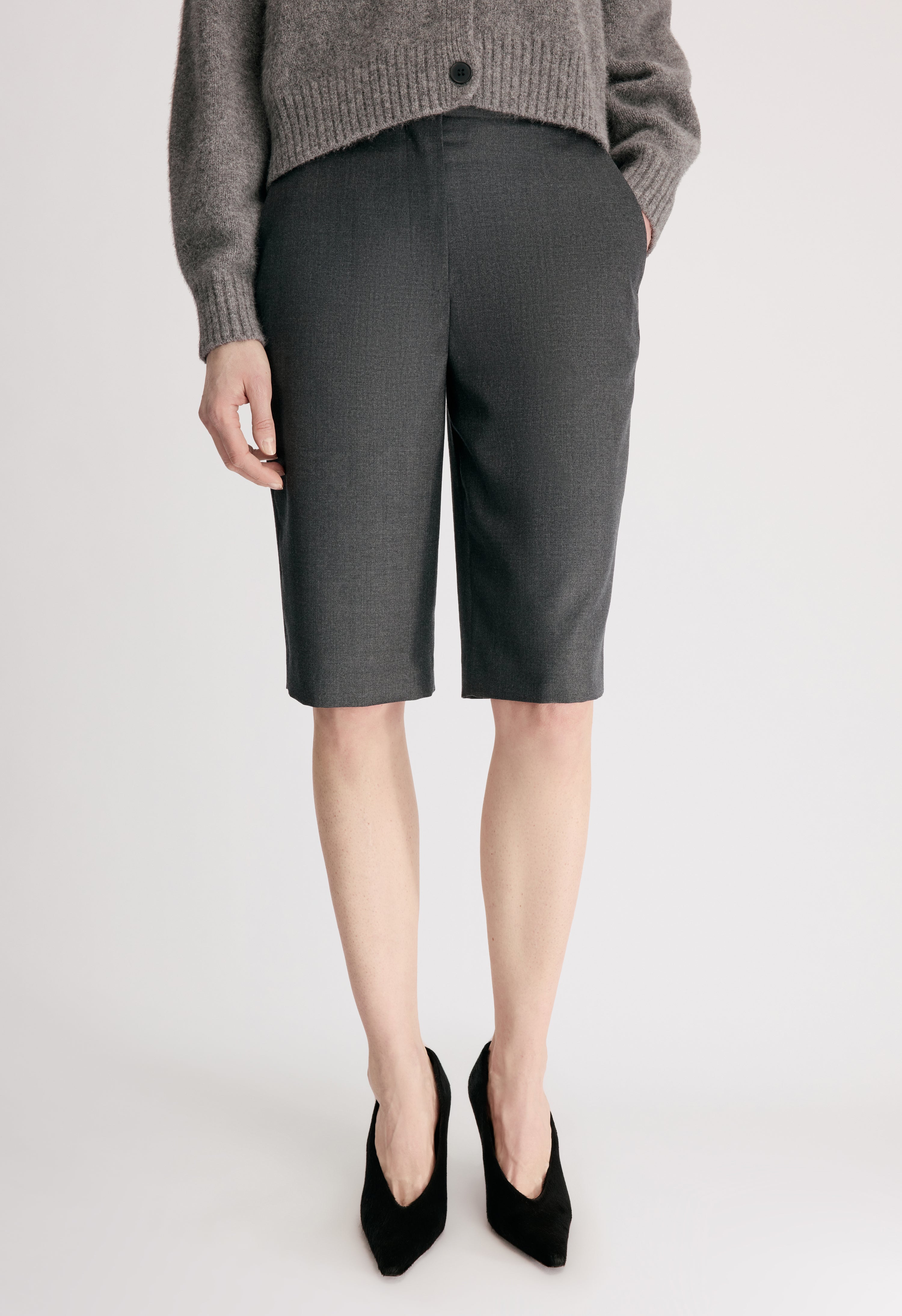 ROBI Virgin wool bermudas