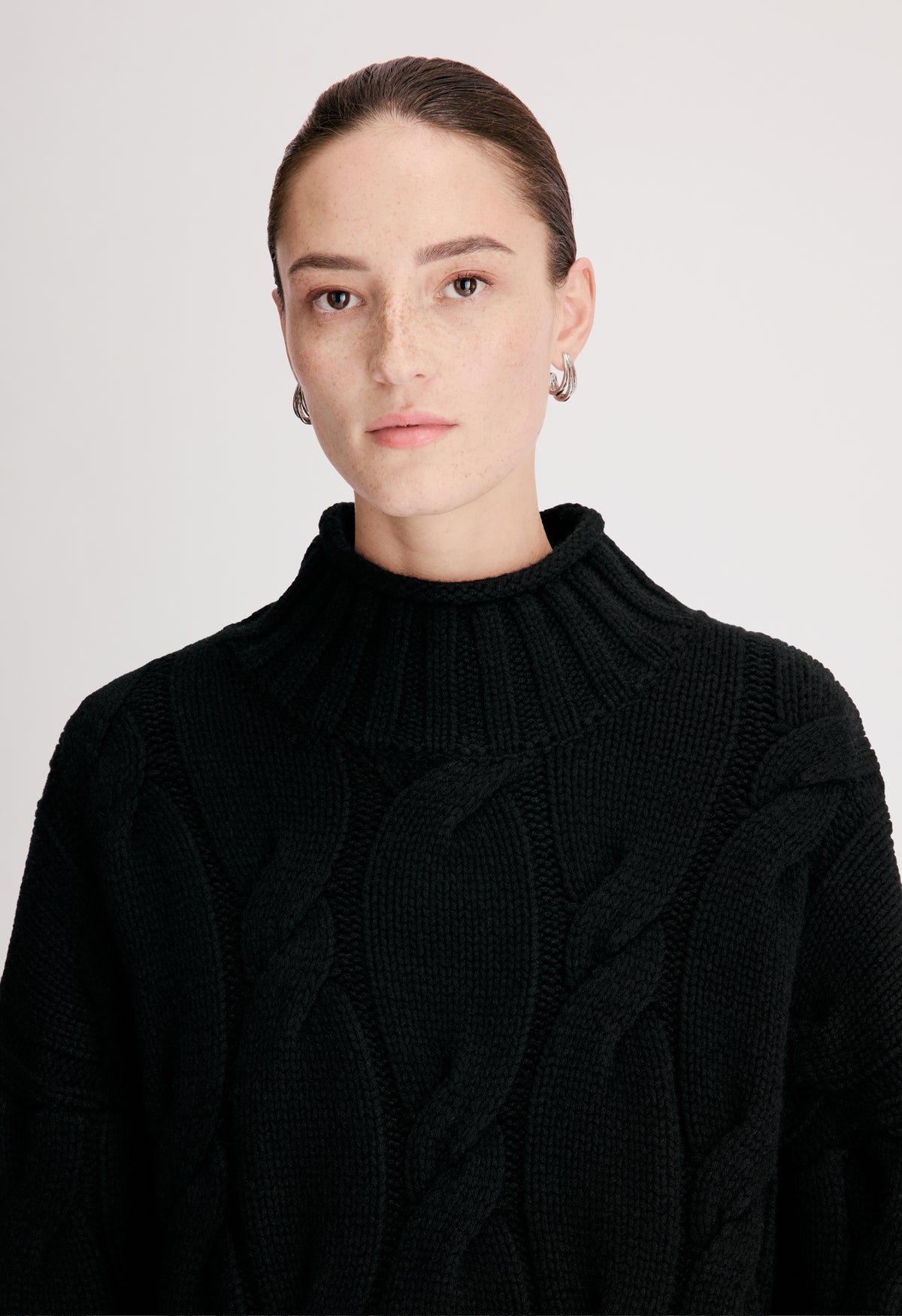 WARA Cashmere cable knit