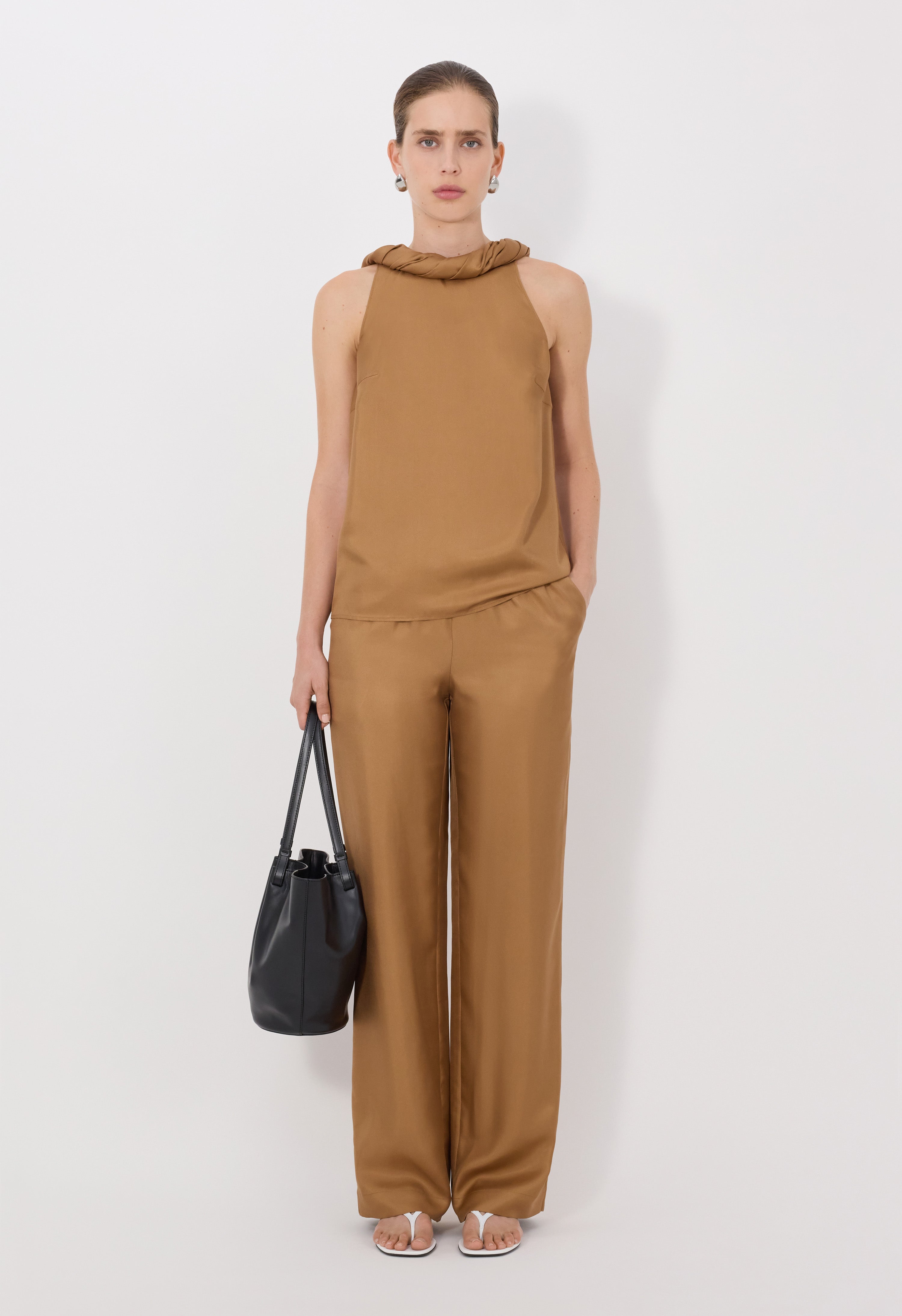 WILMA TWISTED COLLAR TOP