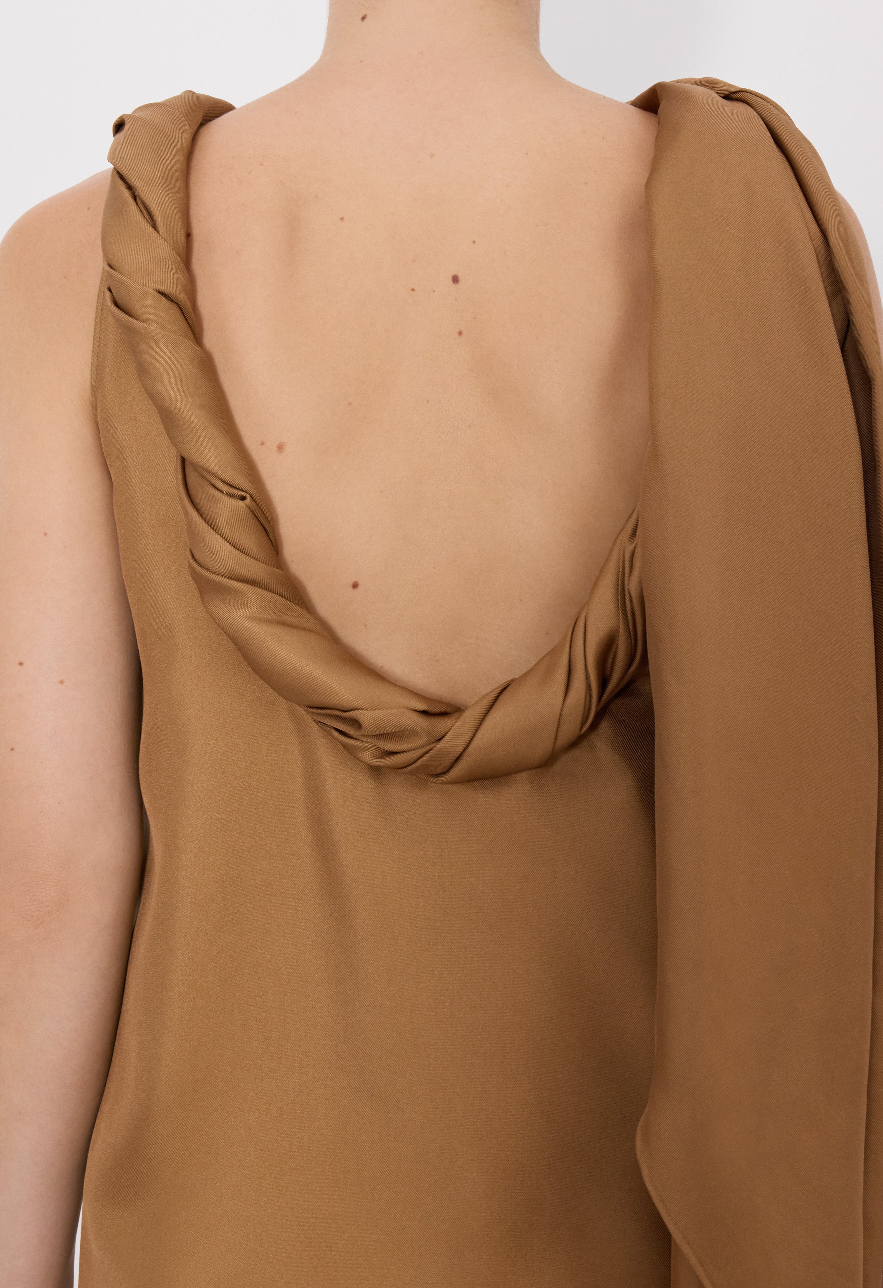 WILMA TWISTED COLLAR TOP