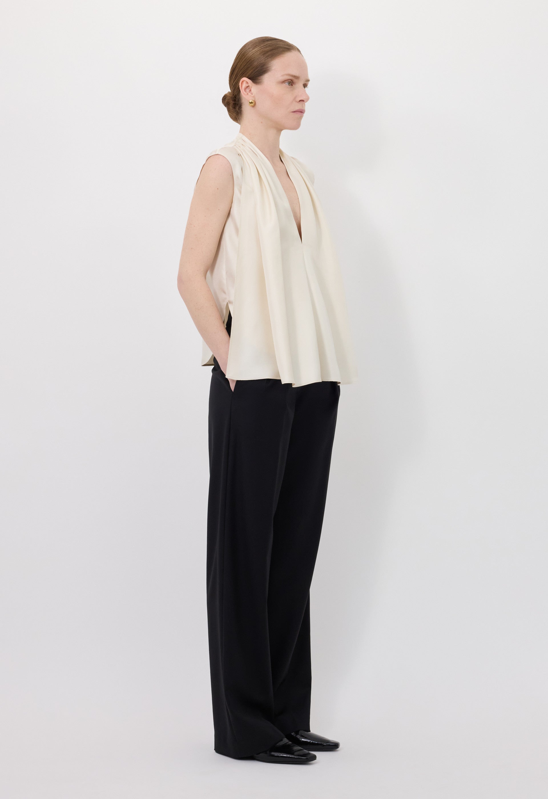 SADE Sleeveless silk top