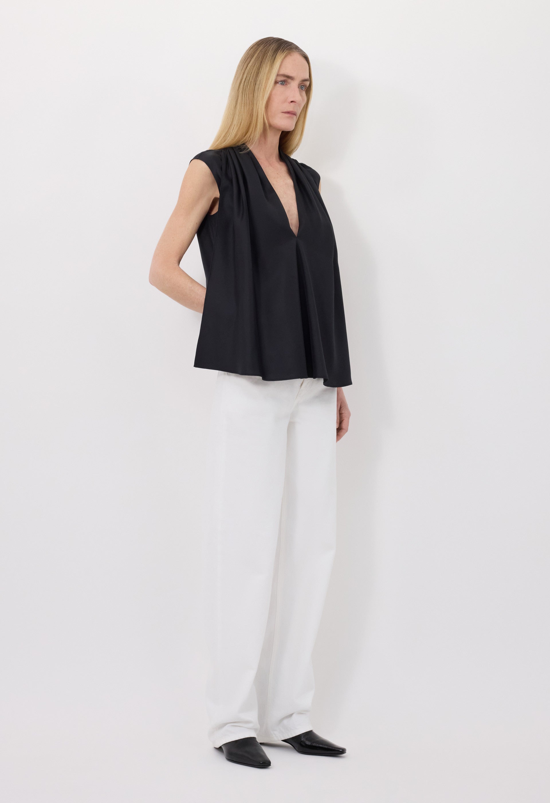 SADE Sleeveless silk top