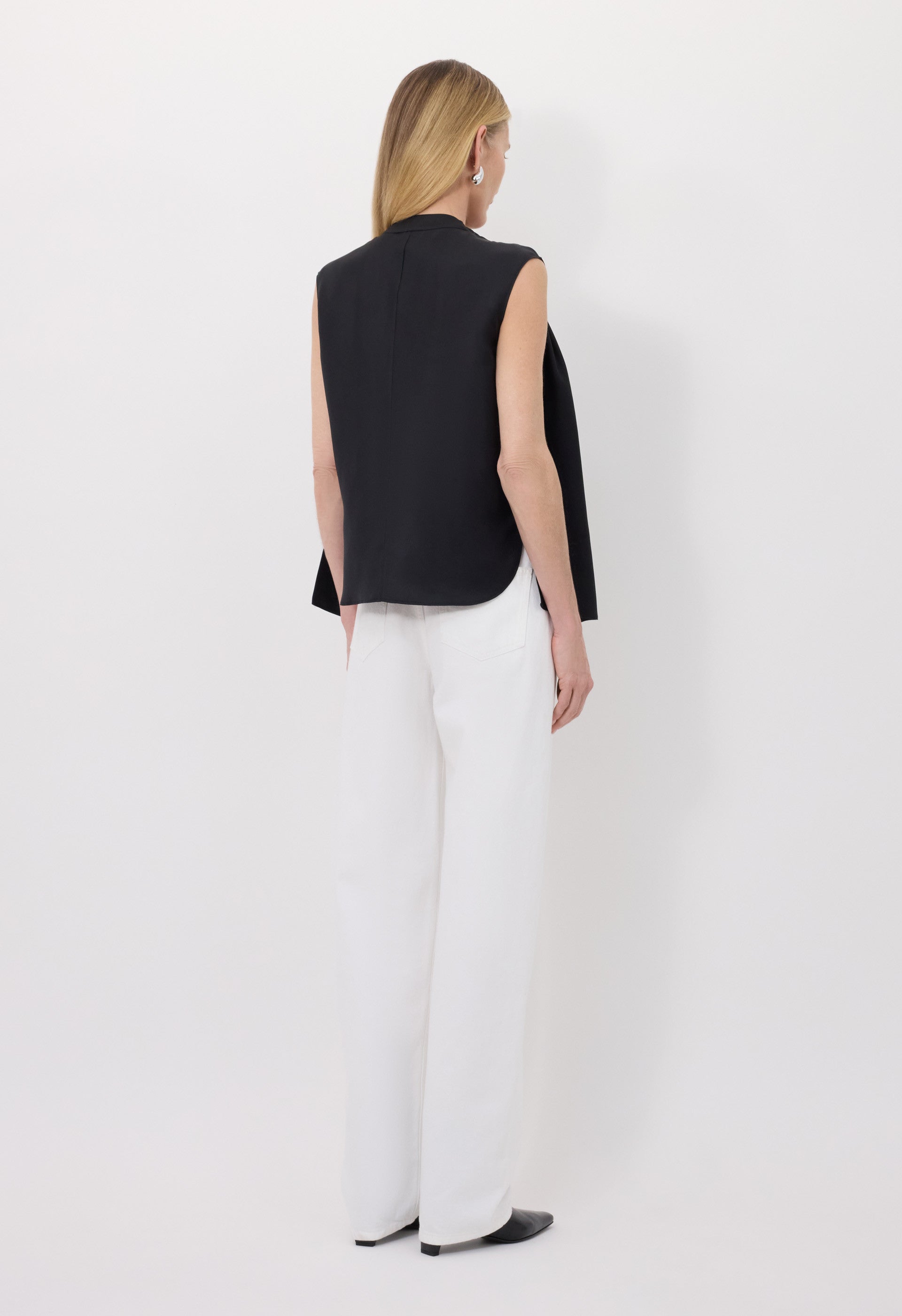 SADE Sleeveless silk top