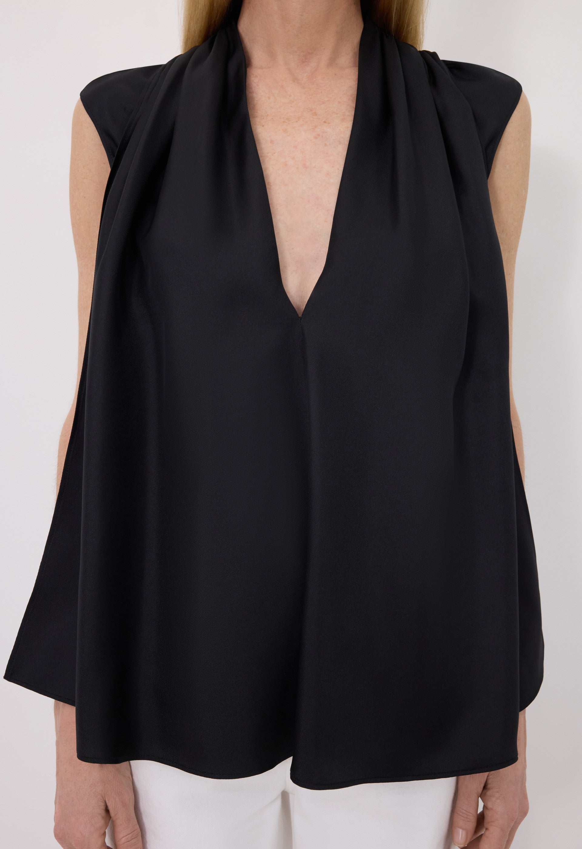 SADE Sleeveless silk top