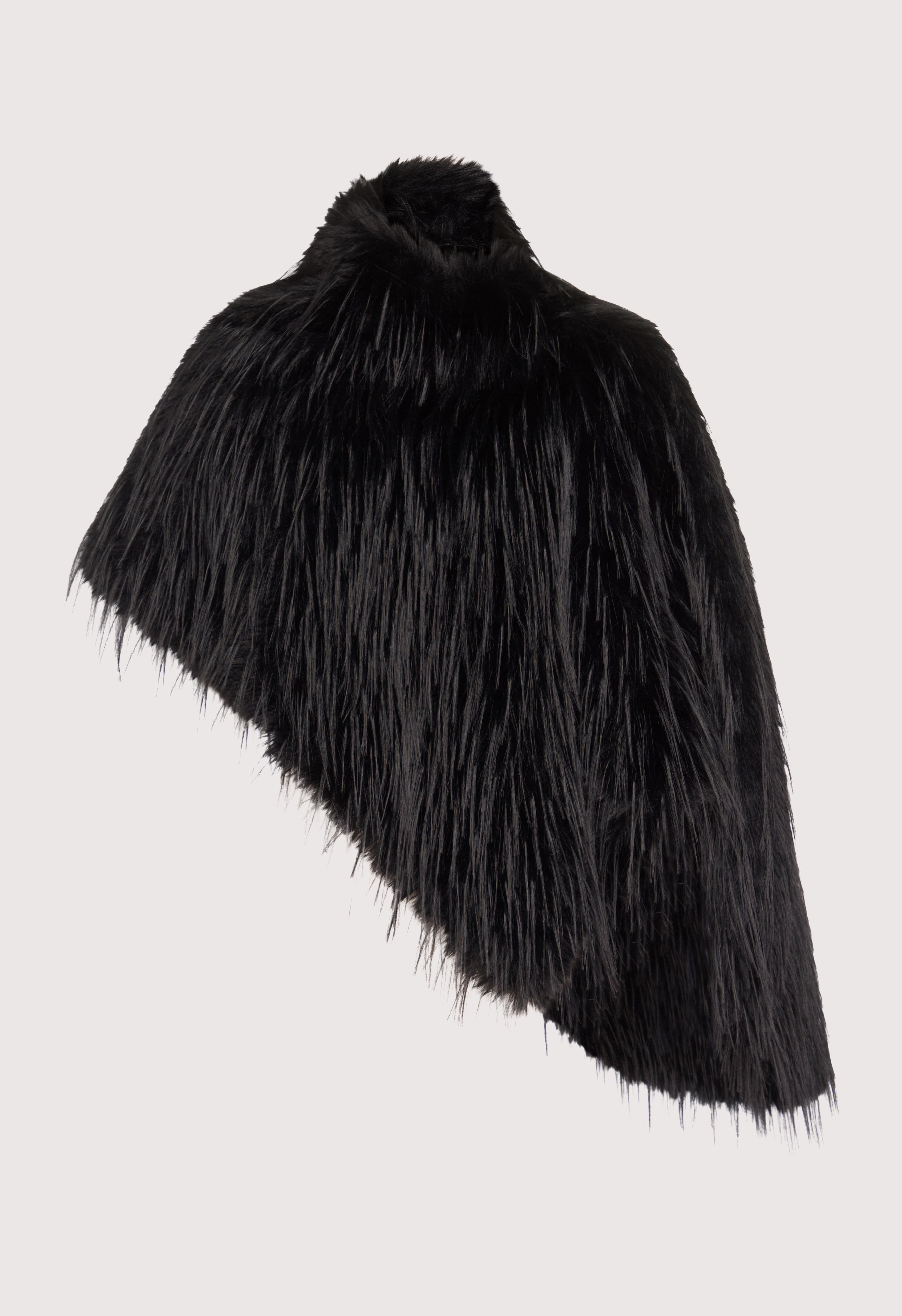 ZARI Faux fur shawl