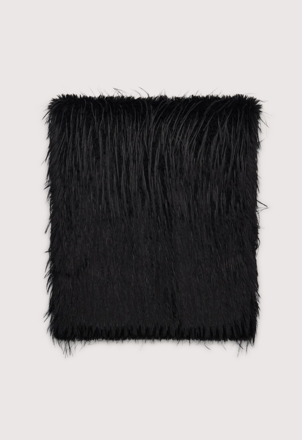 ZARI Faux fur shawl