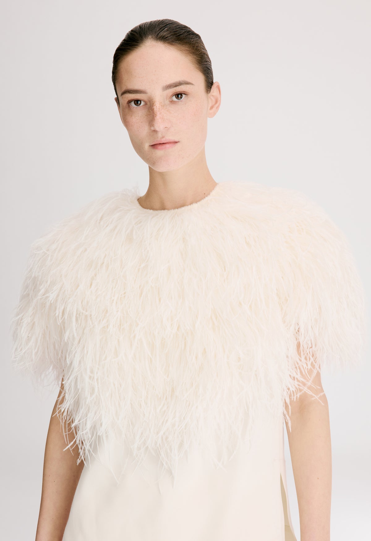 IONA Ostrich feathers top