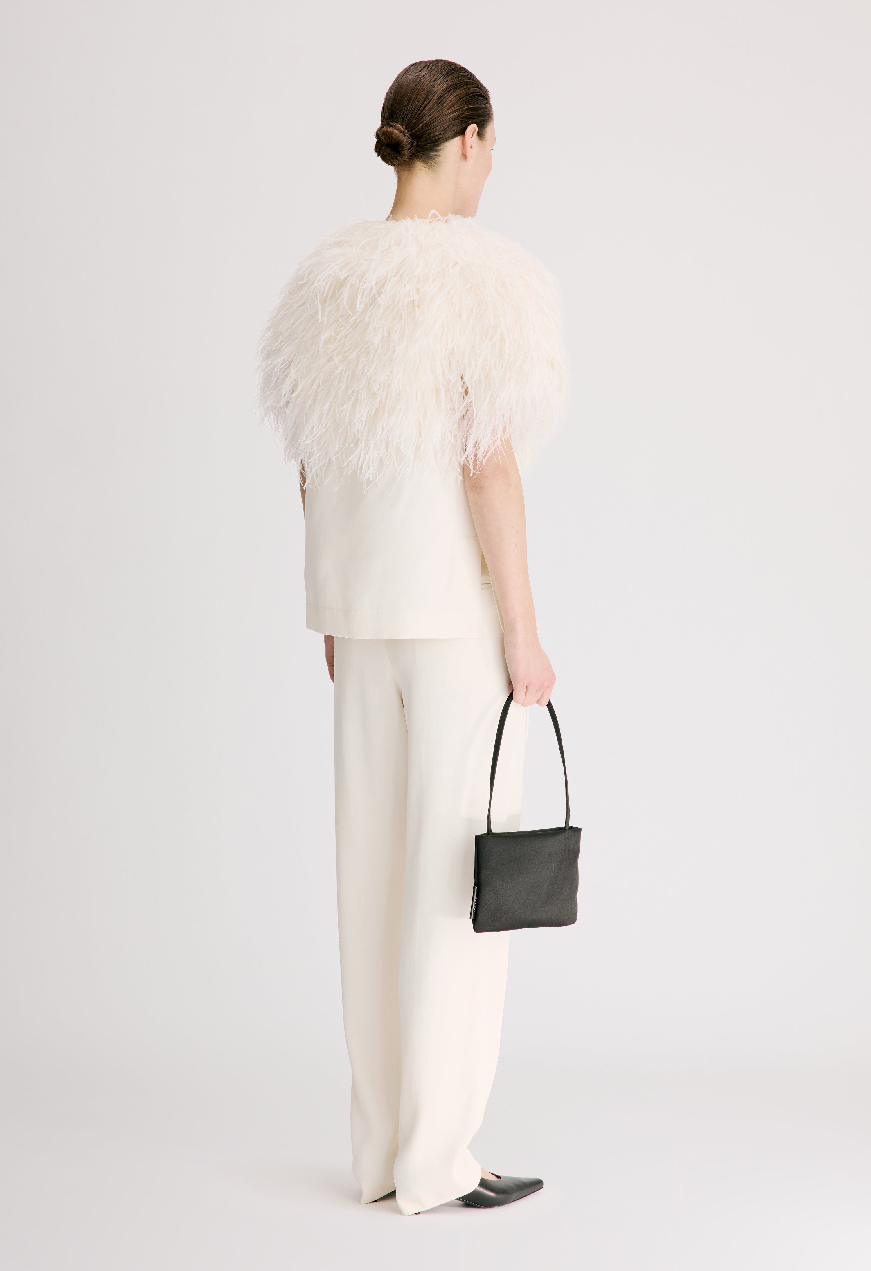IONA Ostrich feathers top