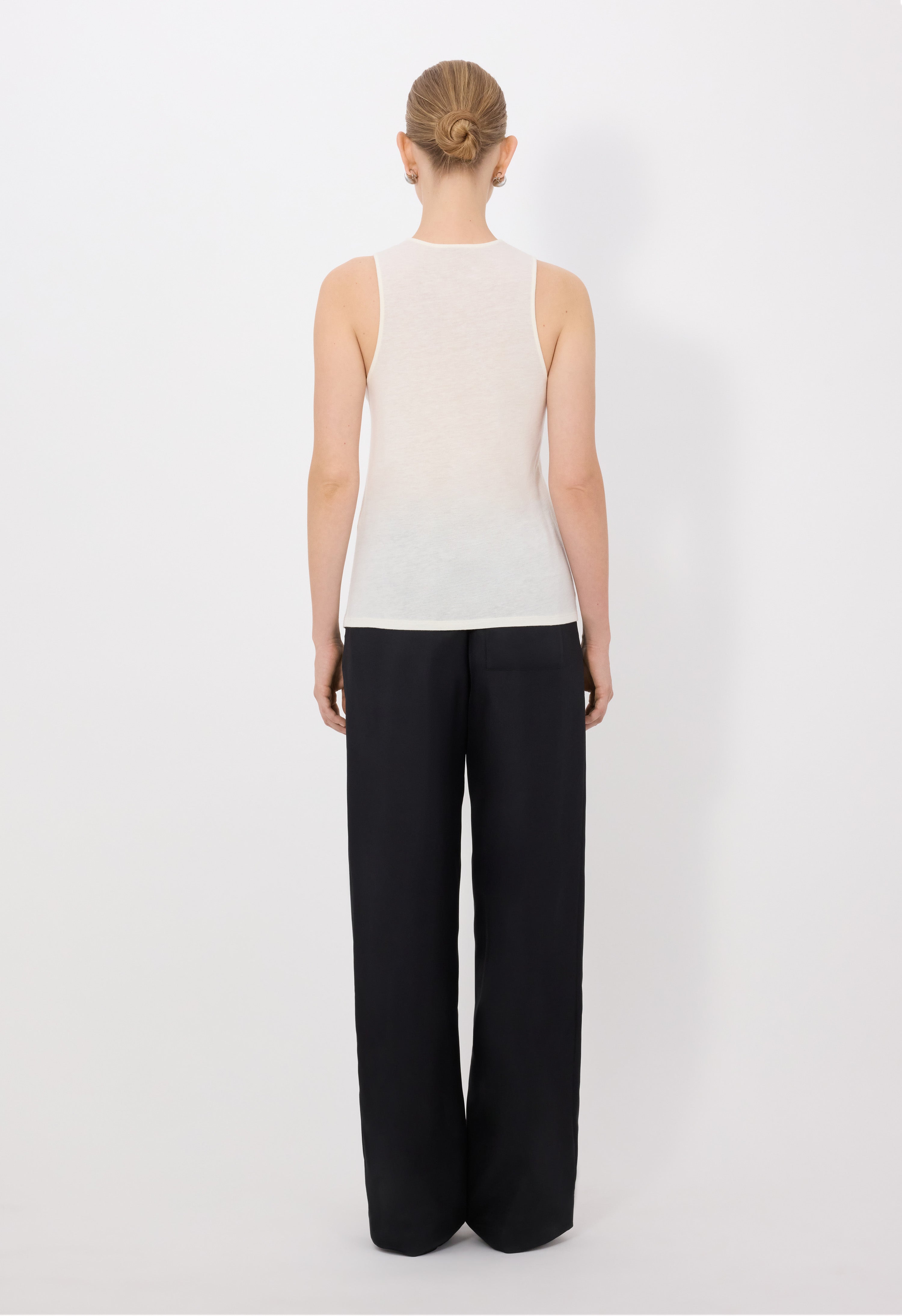 ALBIA LDS U neck tank top