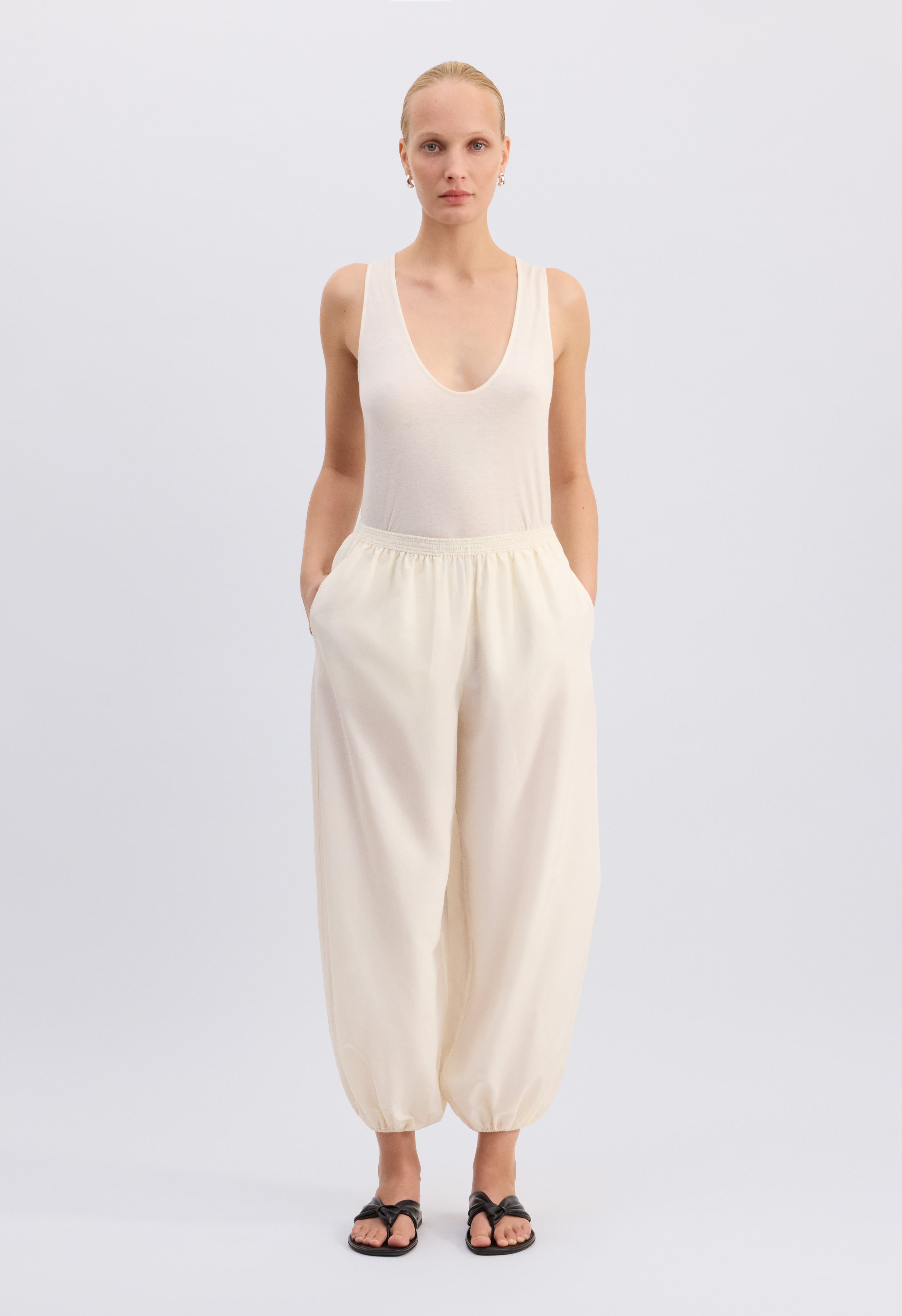 ALMAYA Cocoon trousers