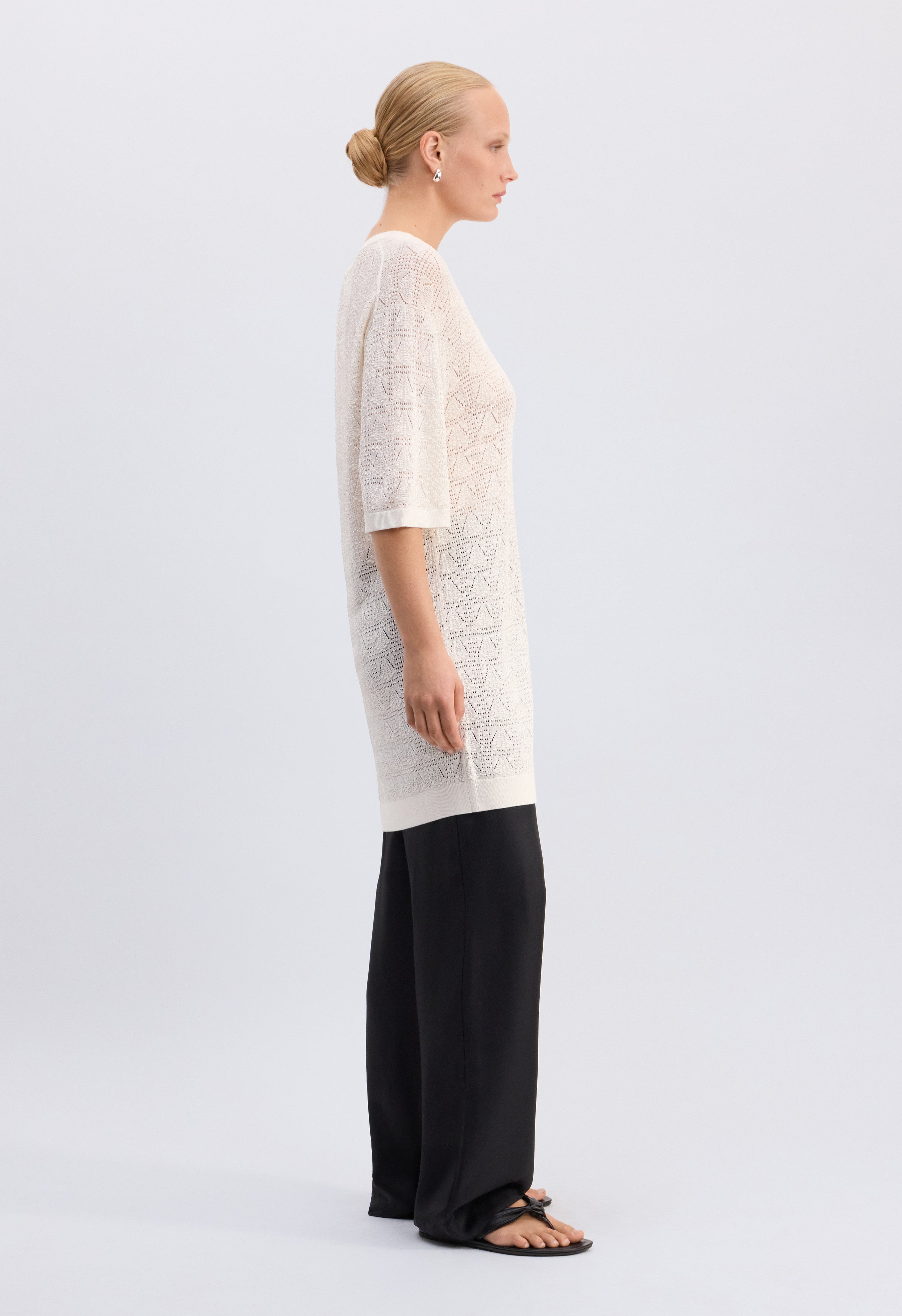 ARMAS Square-cut top