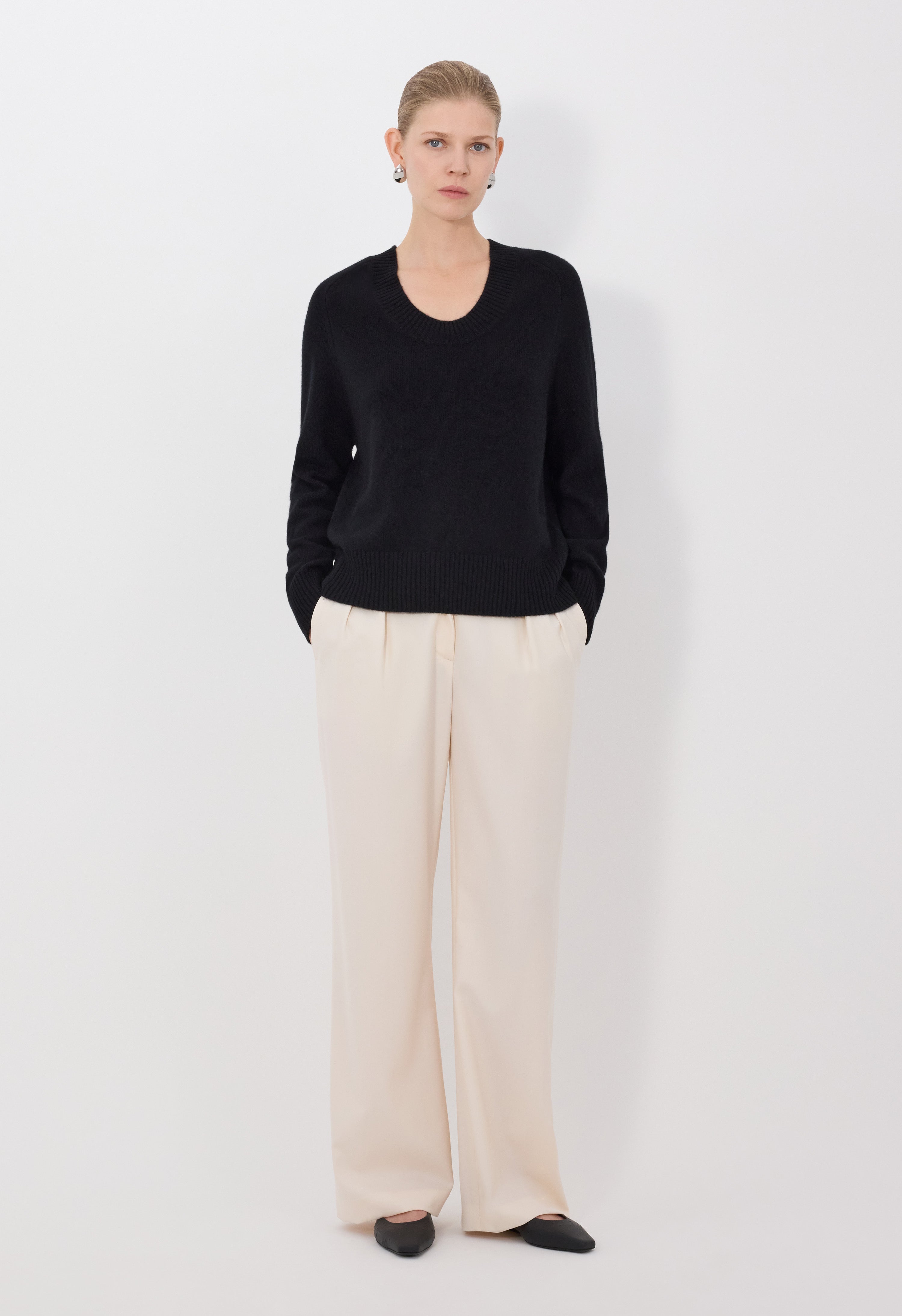 BAJI U neck cashmere sweater