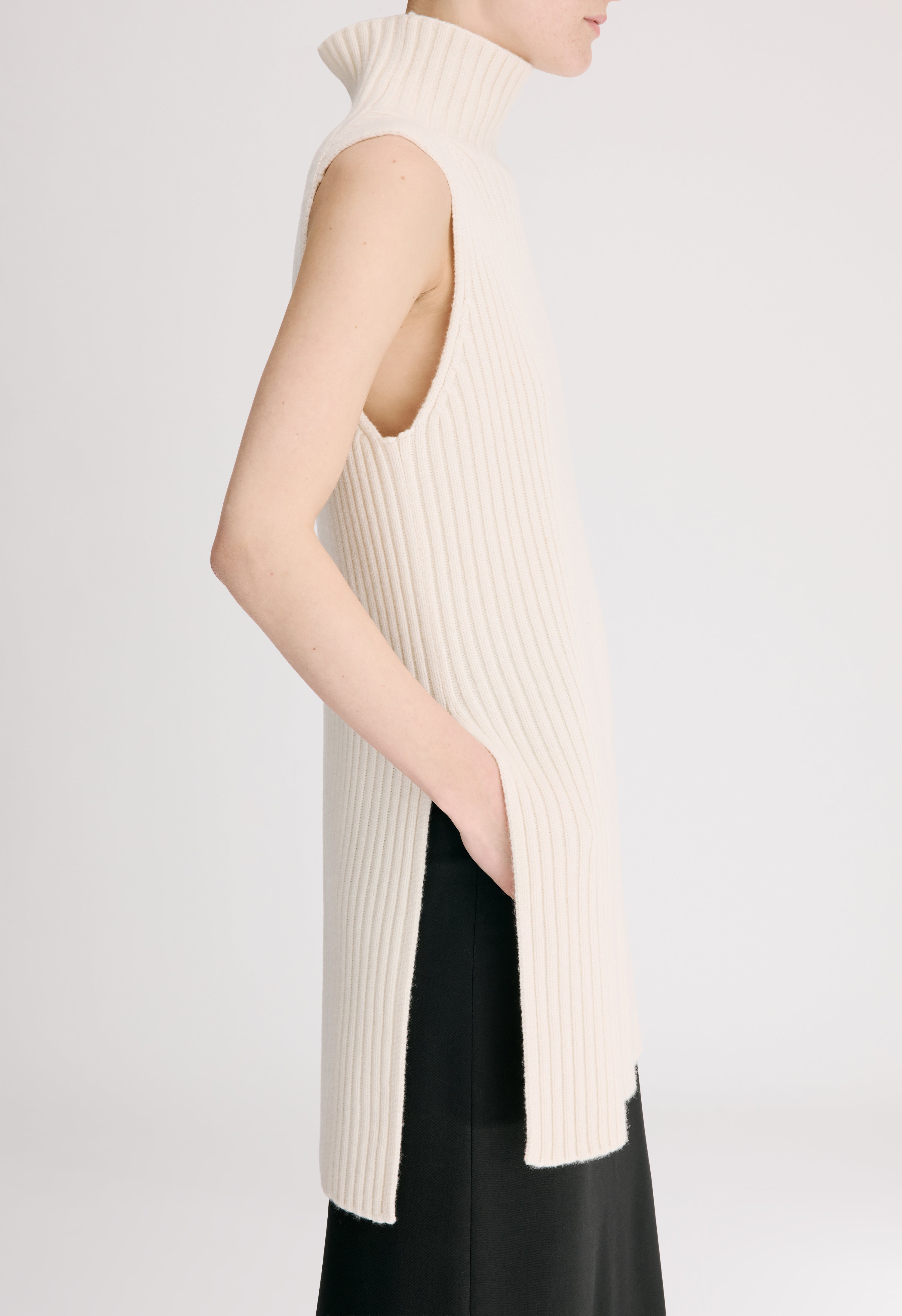 BECCA Stand collar sweater vest