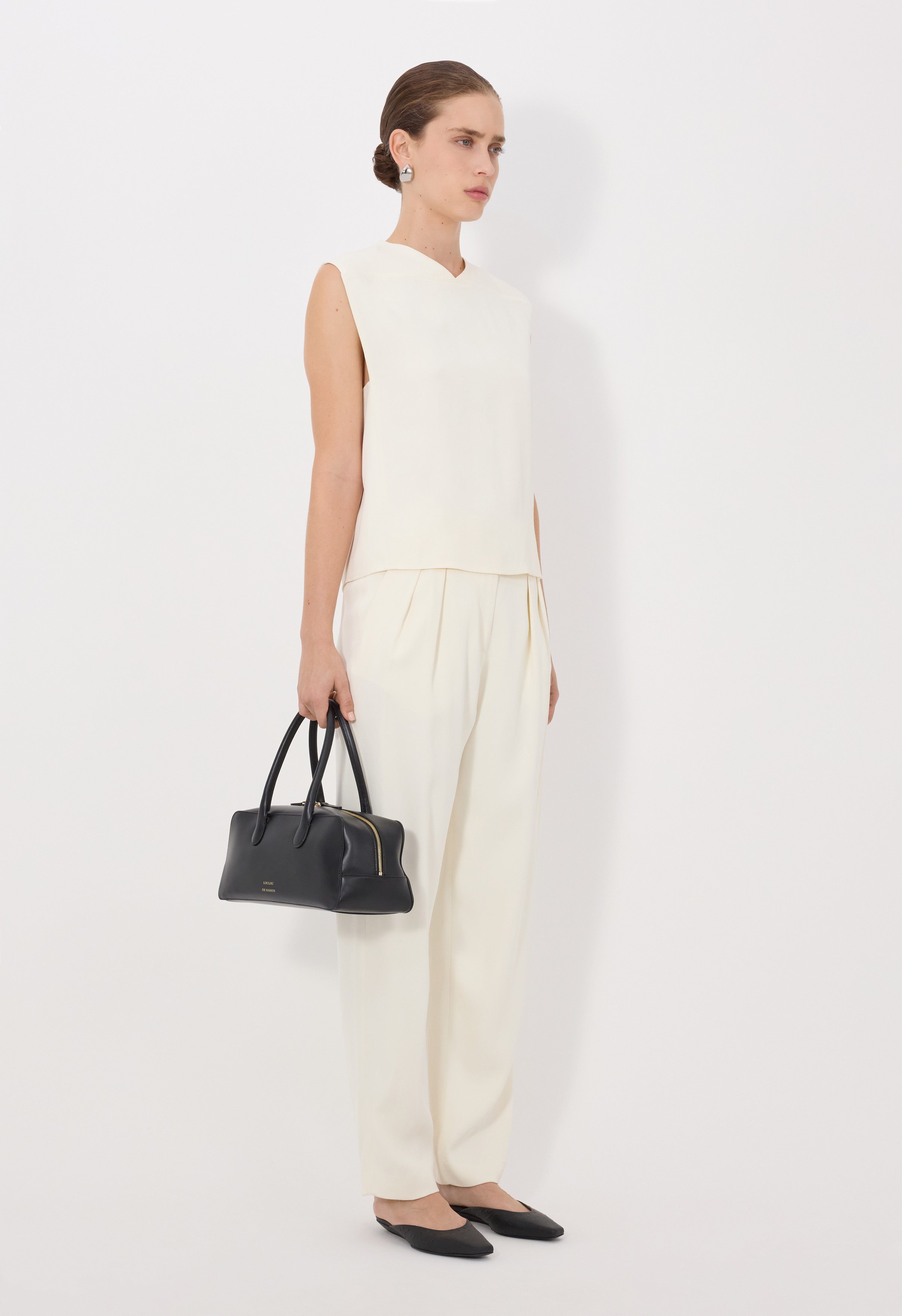 DAIKA Boxy V neck top