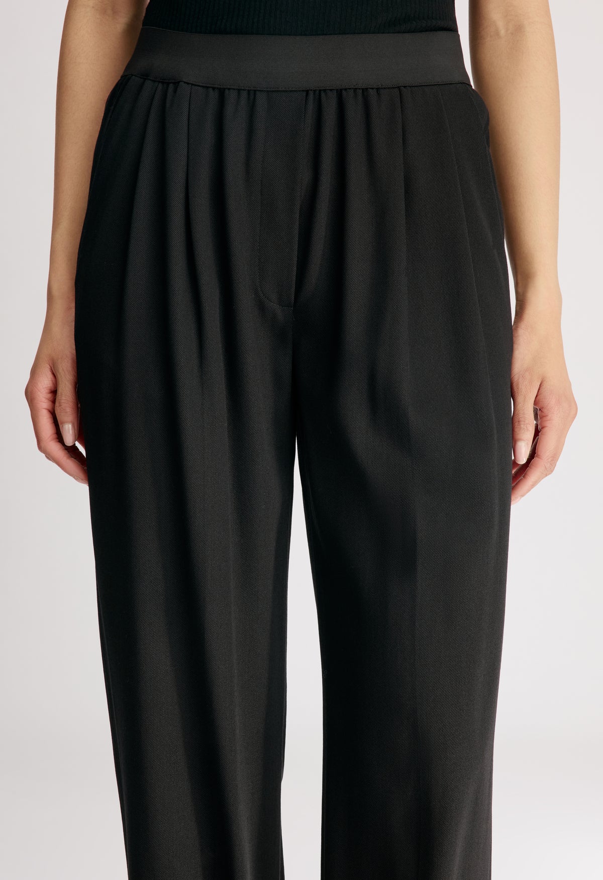DAN Elastic waistband trousers