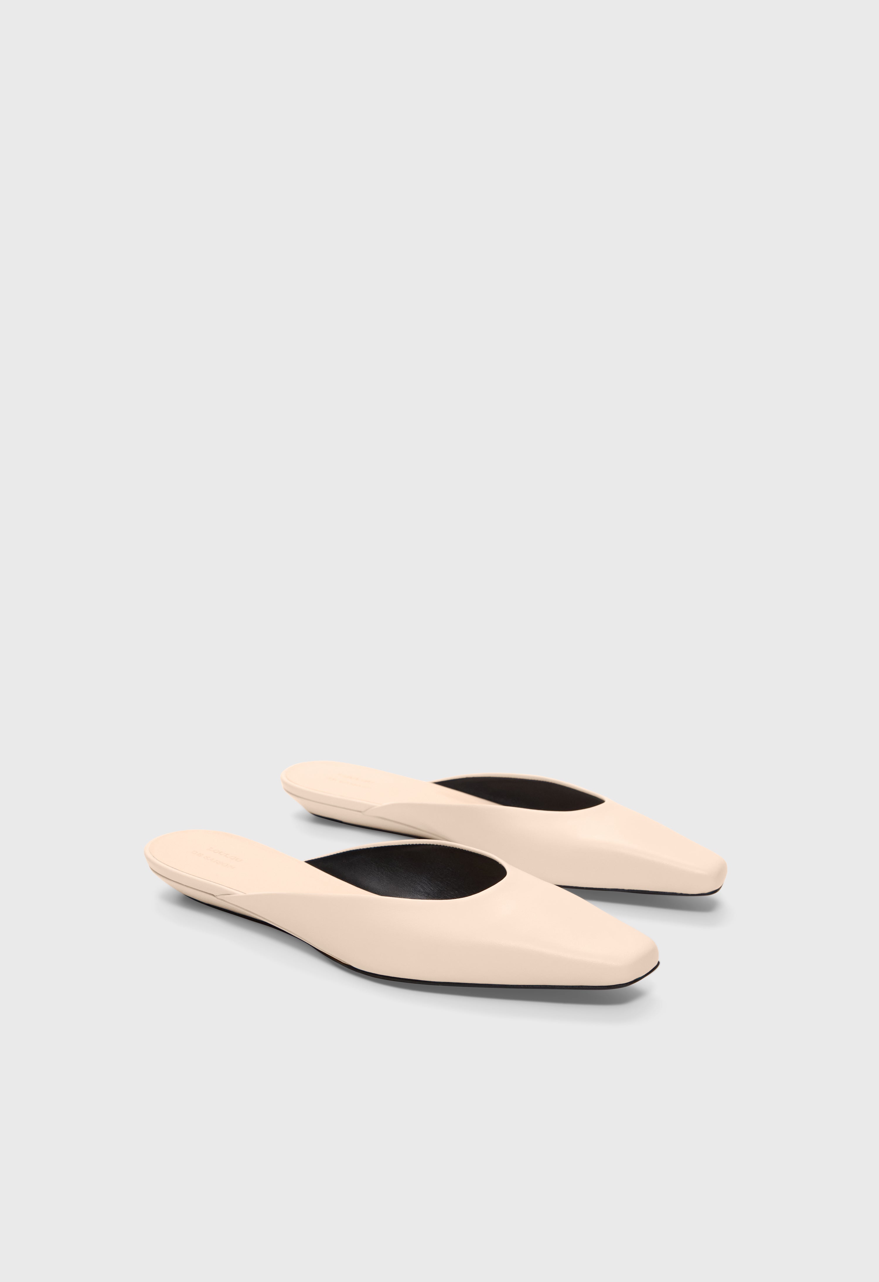 DIANE Calf leather mules