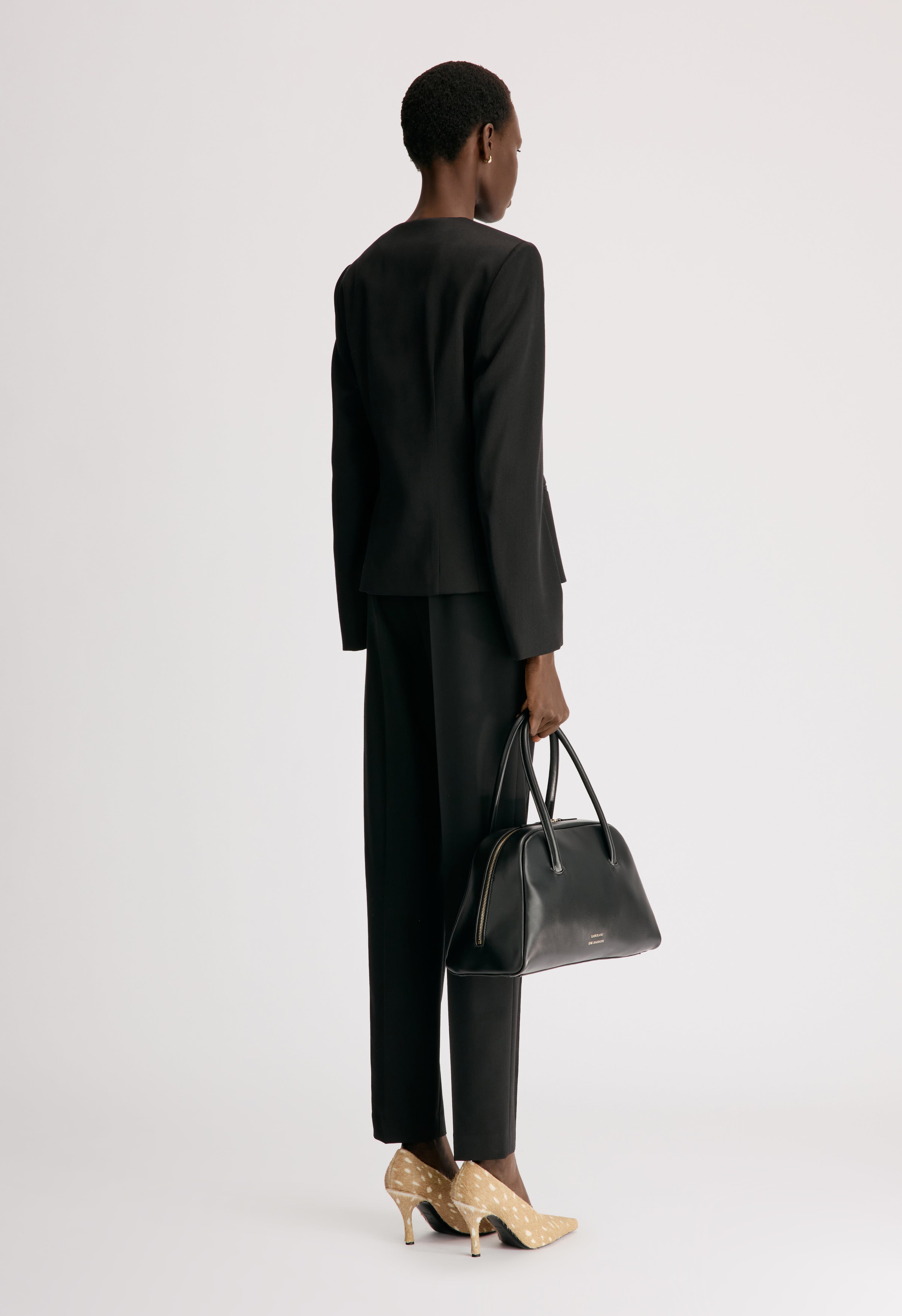 EMA Collarless darted jacket