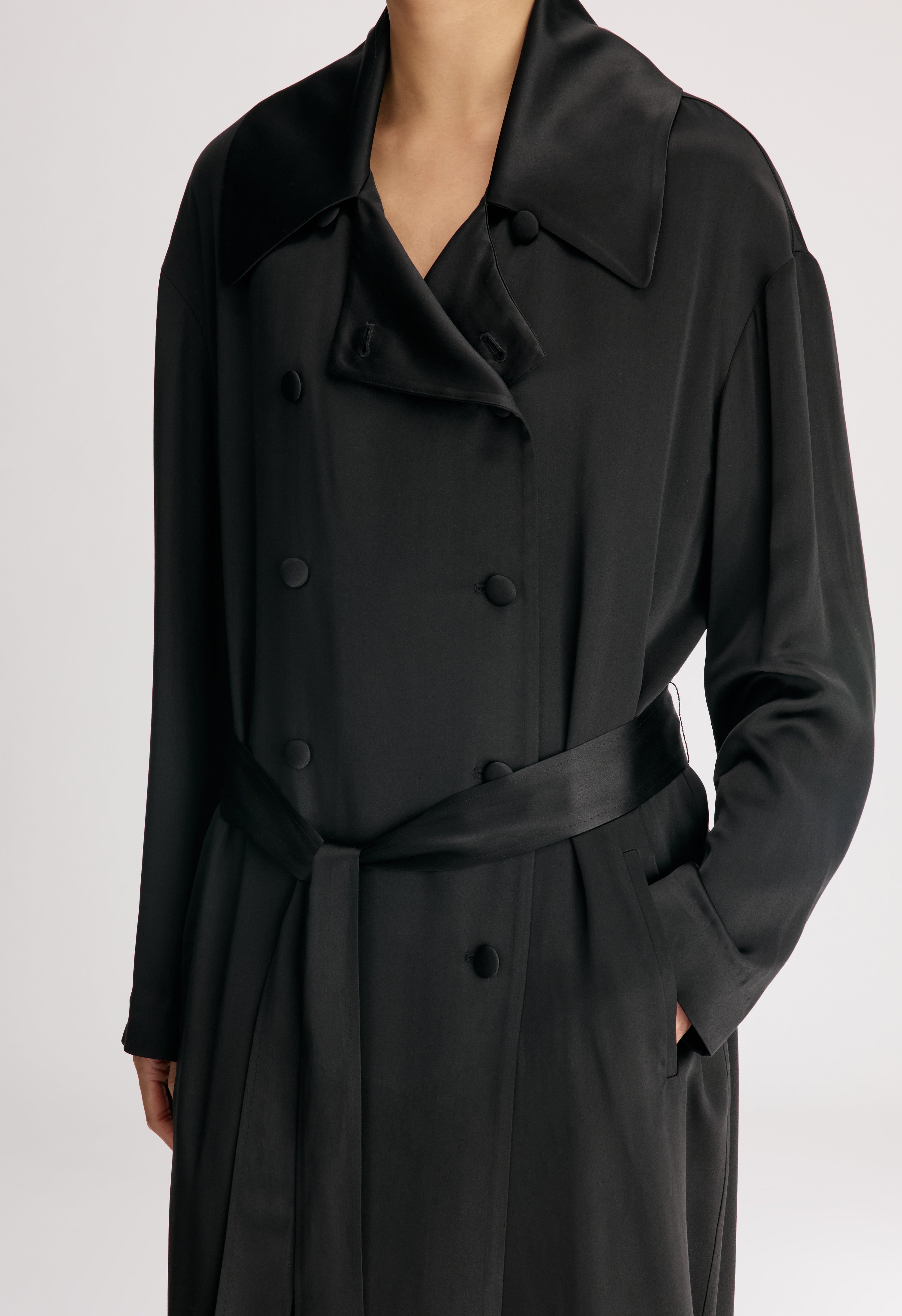 ERIKA Robe manteau en satin