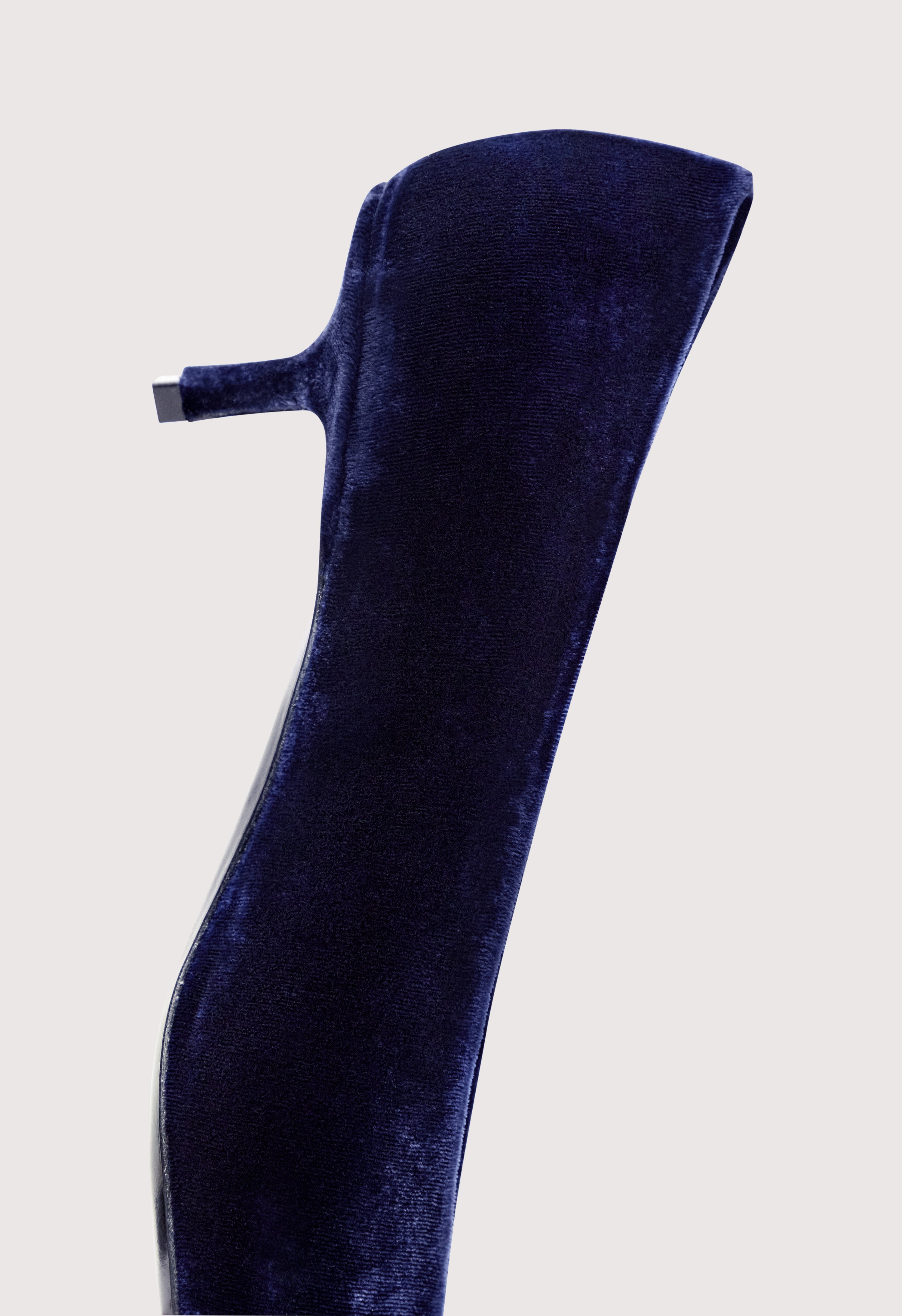 GIADA Velvet kitten heels