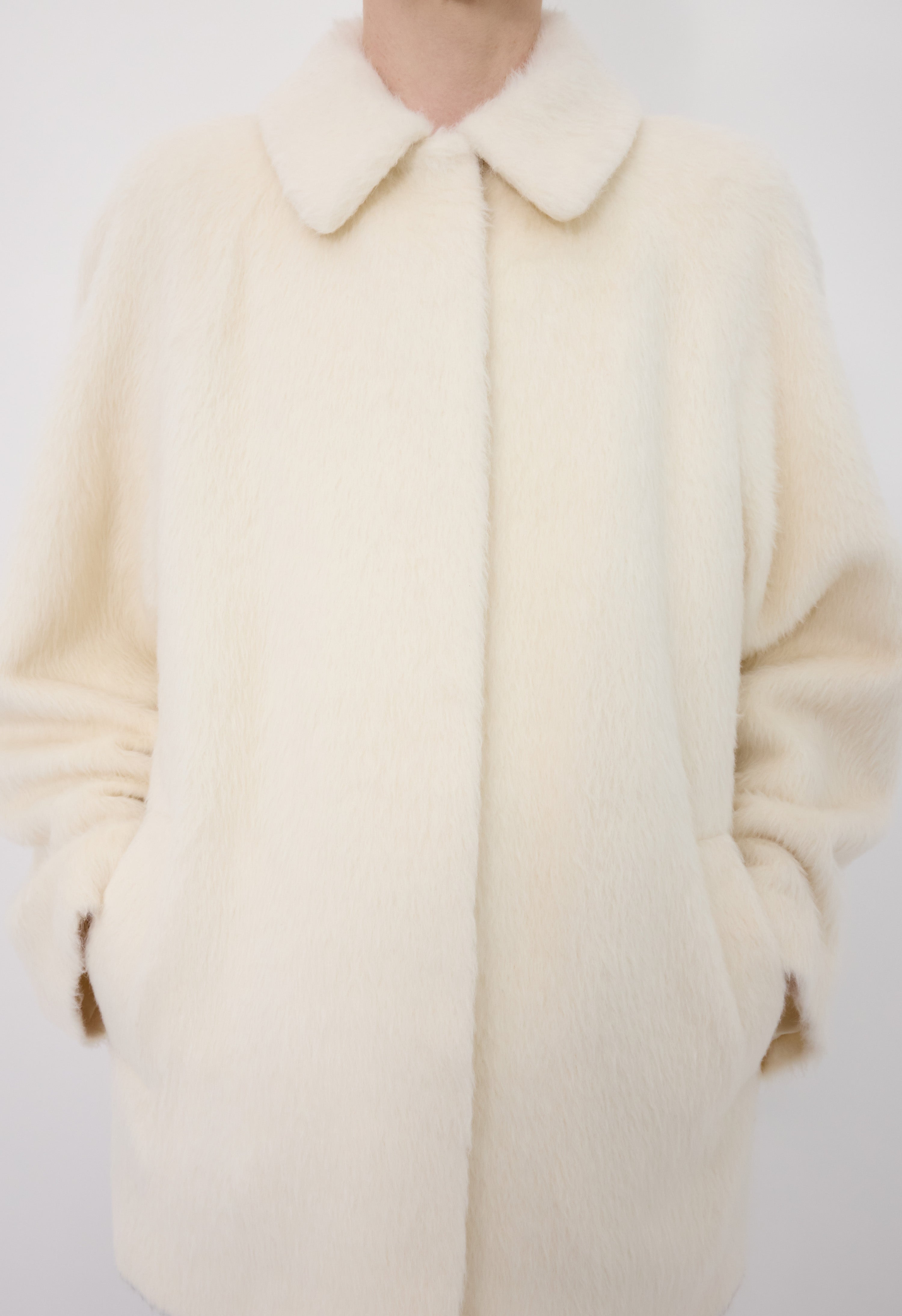 JAKOB Alpaca short coat