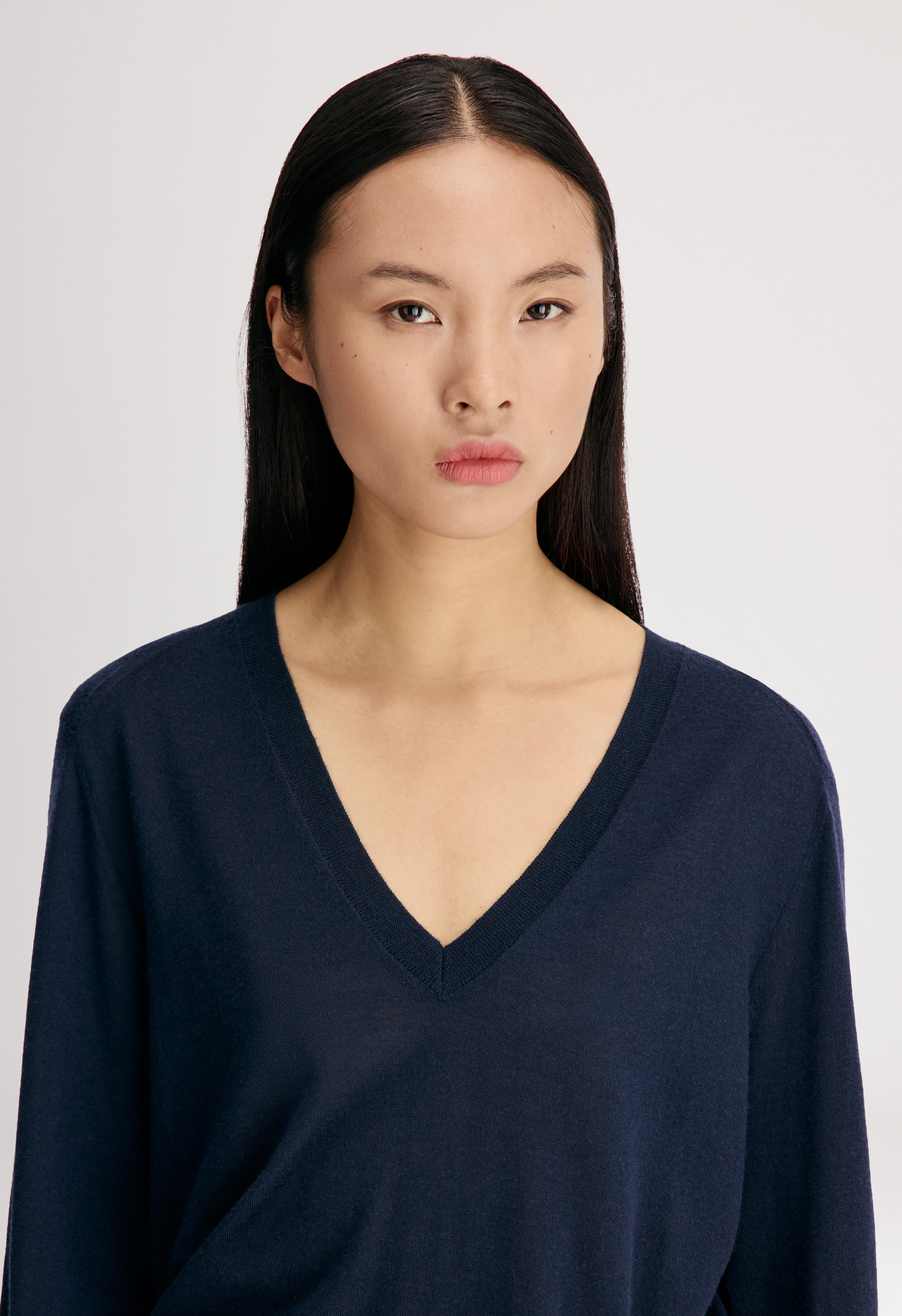 JULIO LDS Fine knit V neck cashmere sweater