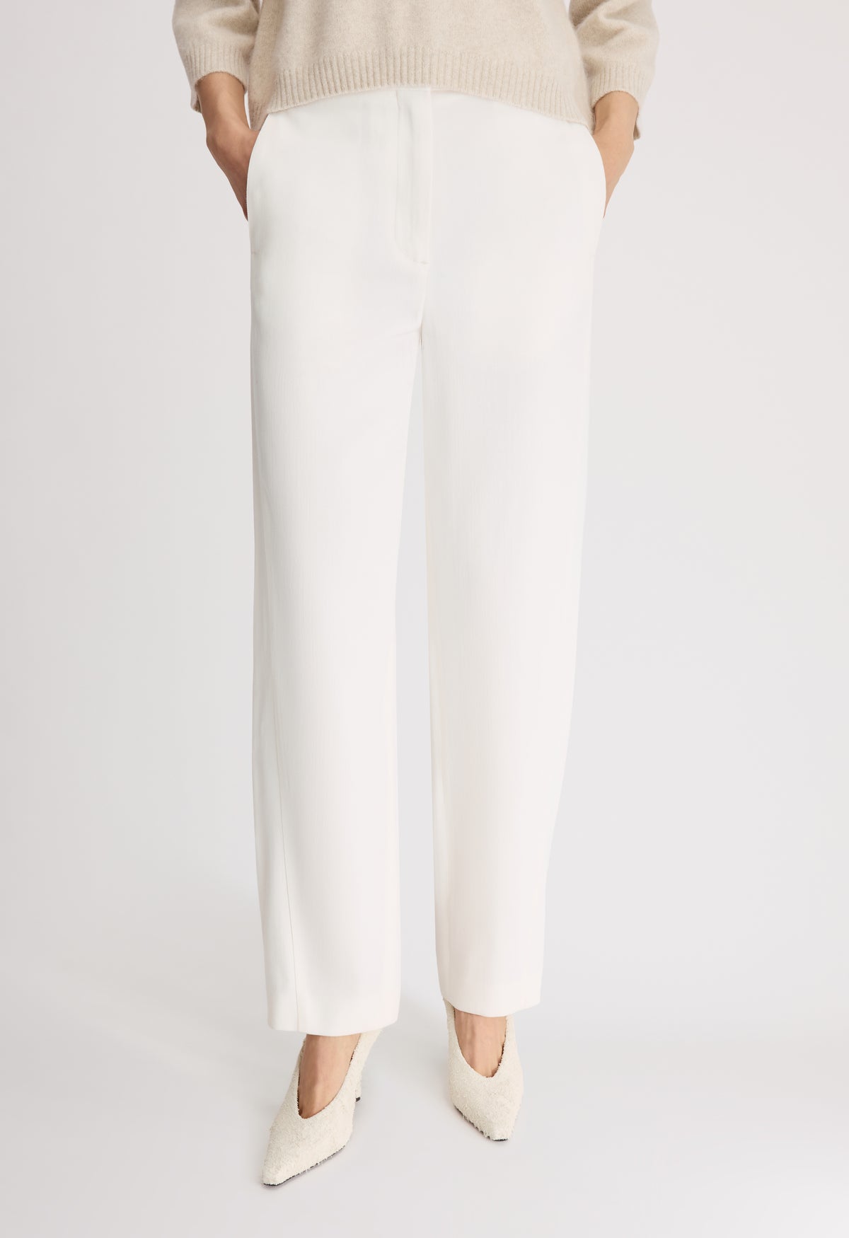 KIAN Low-waisted straight trousers