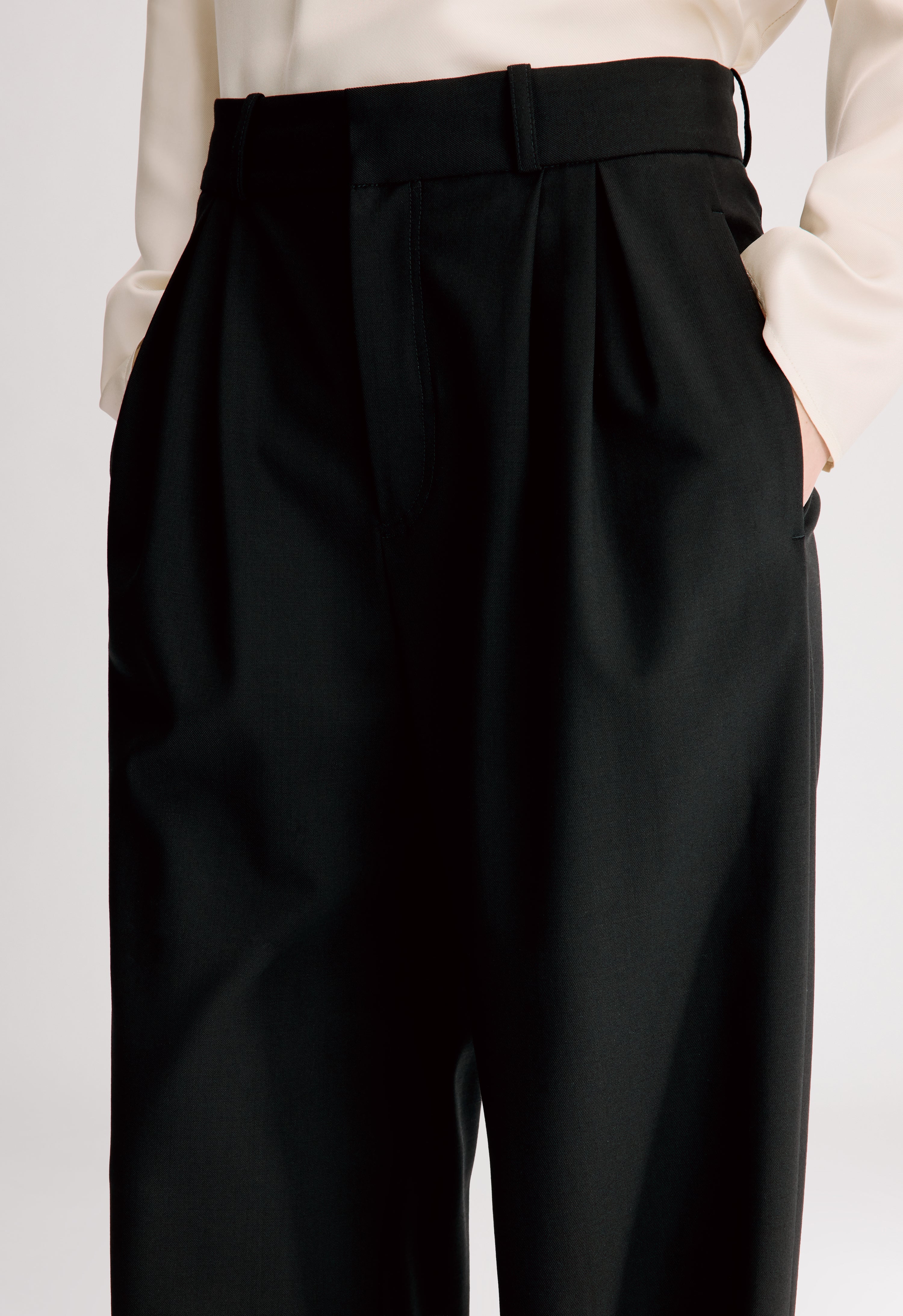 NAT Pantalon plissé en grain de poudre
